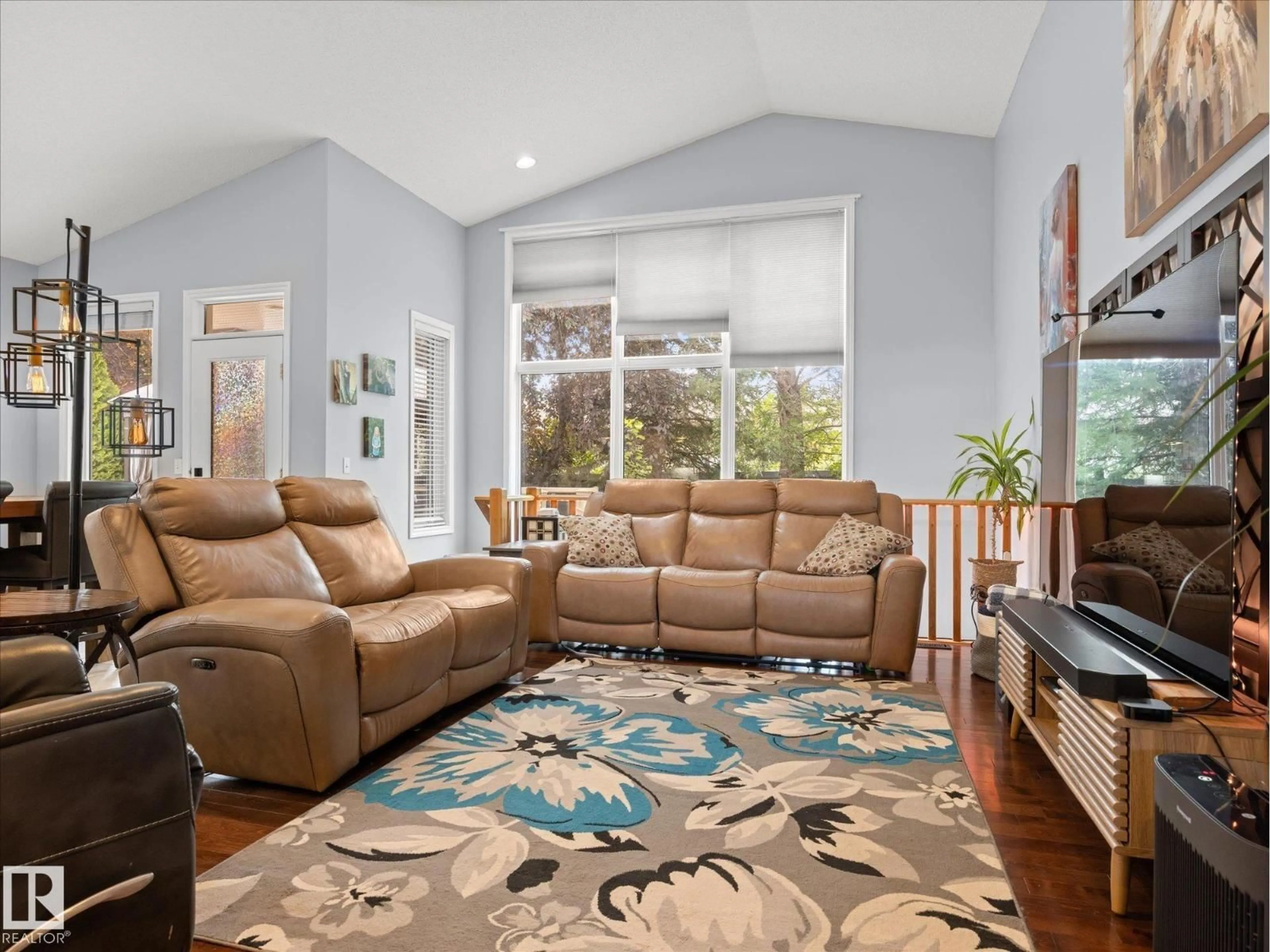 Living room with furniture, unknown for 13 LAFLEUR DR, St. Albert Alberta T8N5Y1
