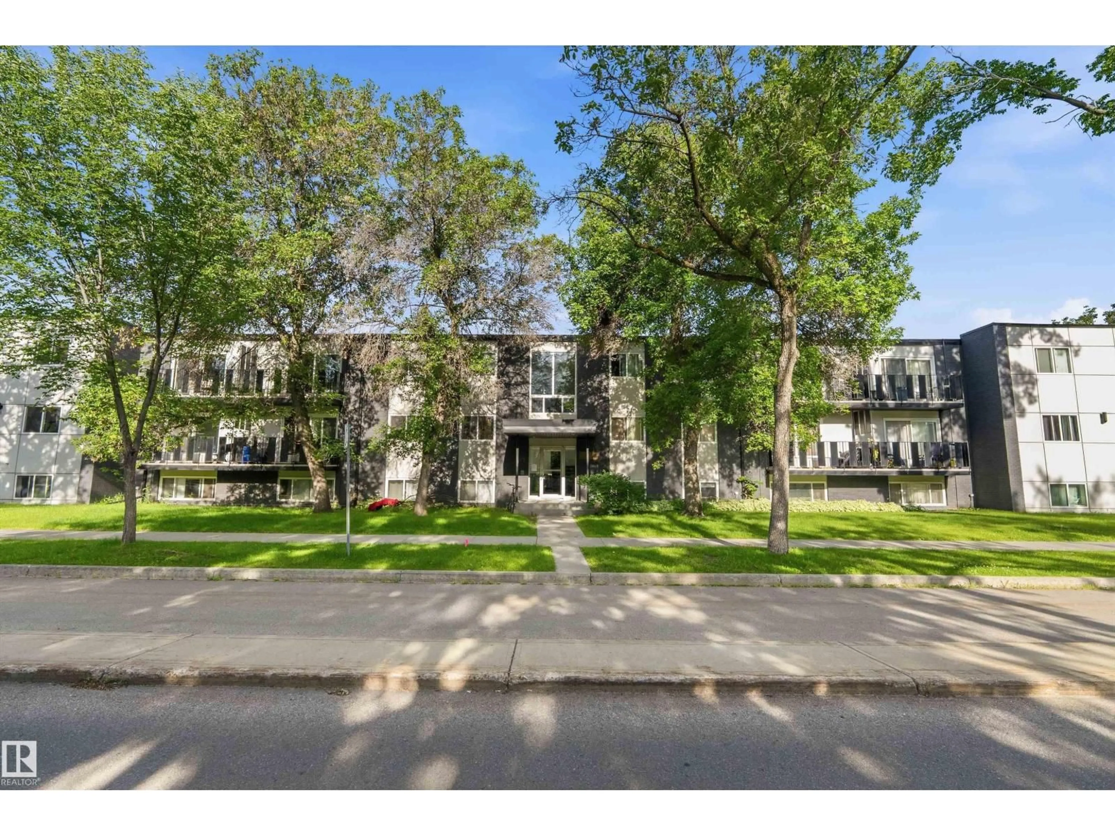 A pic from outside/outdoor area/front of a property/back of a property/a pic from drone, street for 304 - 10720 127 ST, Edmonton Alberta T5M0S3