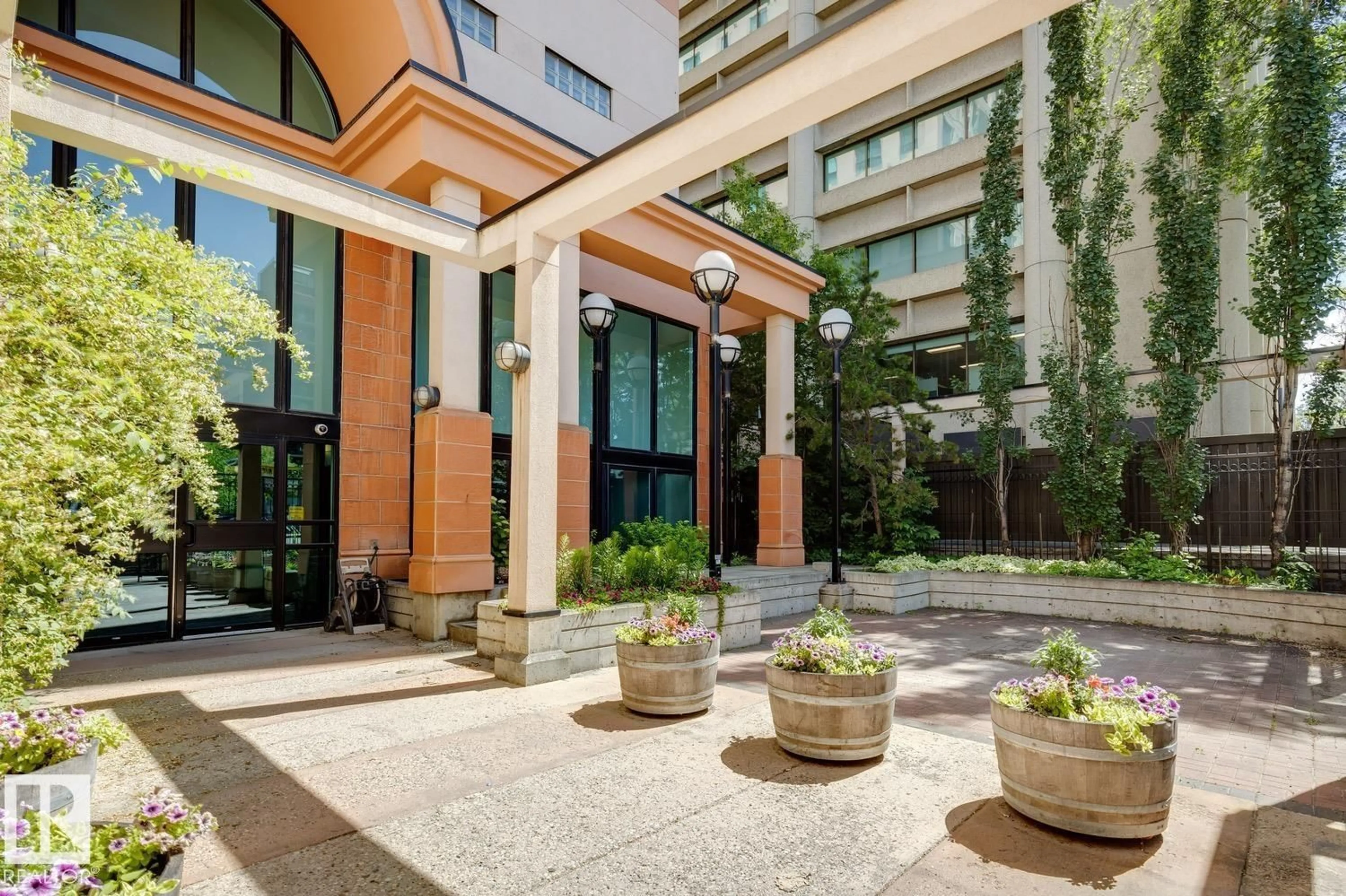 Patio, unknown for 806 - 9939 109 ST NW, Edmonton Alberta T5K1H6