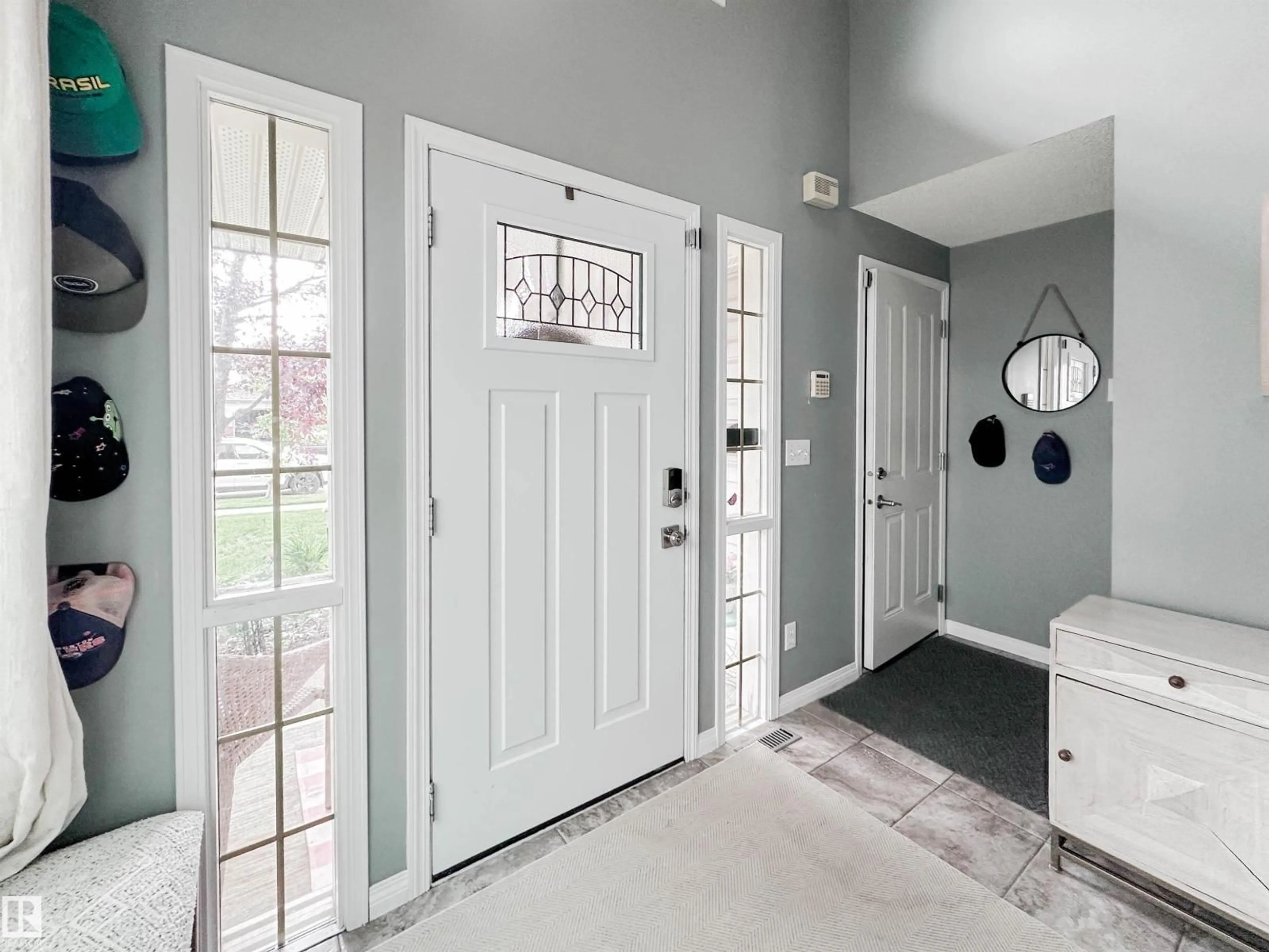 Indoor entryway for 73 NEWMARKET WY, St. Albert Alberta T8N7B8