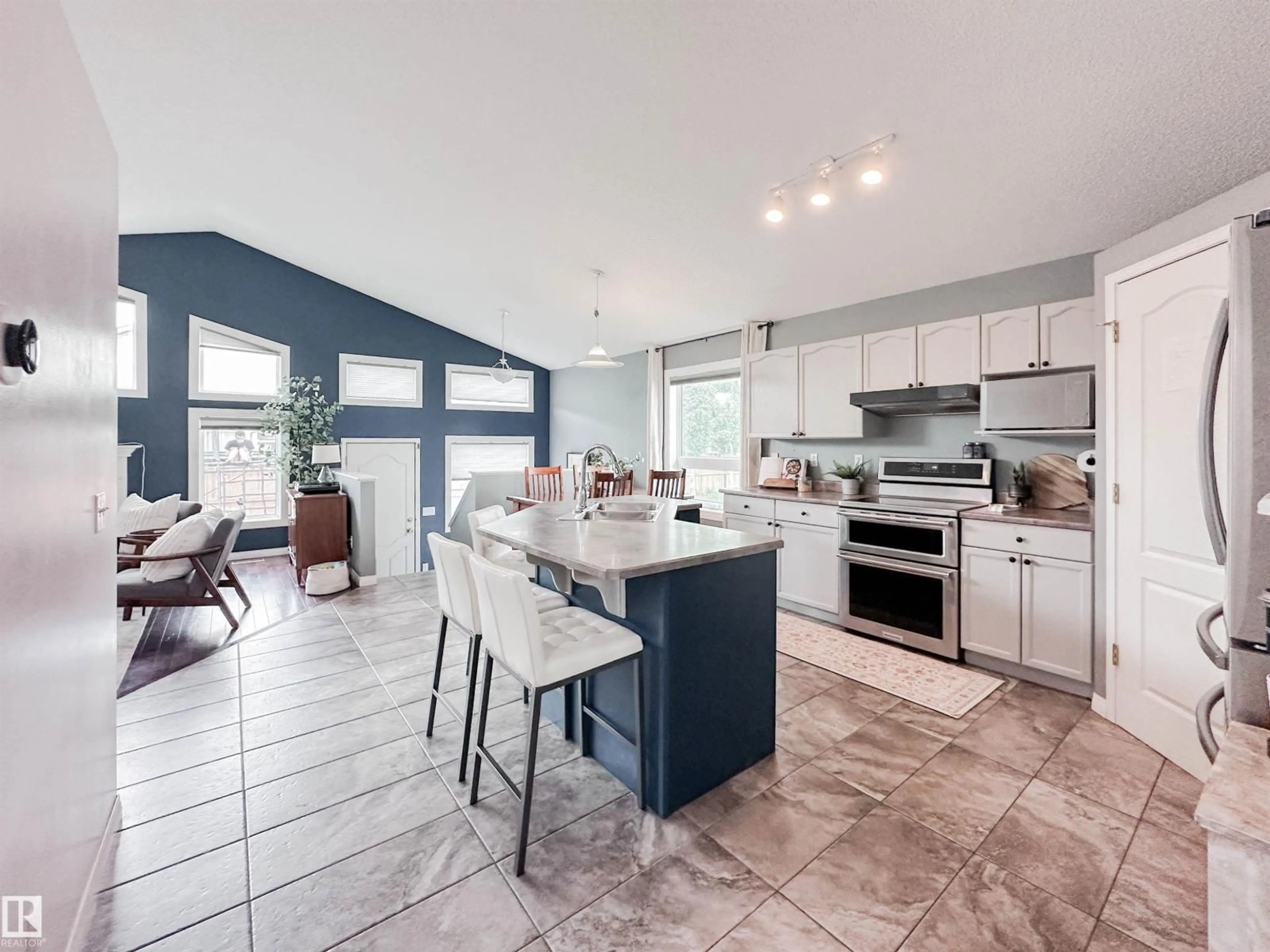 Open concept kitchen, ceramic/tile floor for 73 NEWMARKET WY, St. Albert Alberta T8N7B8