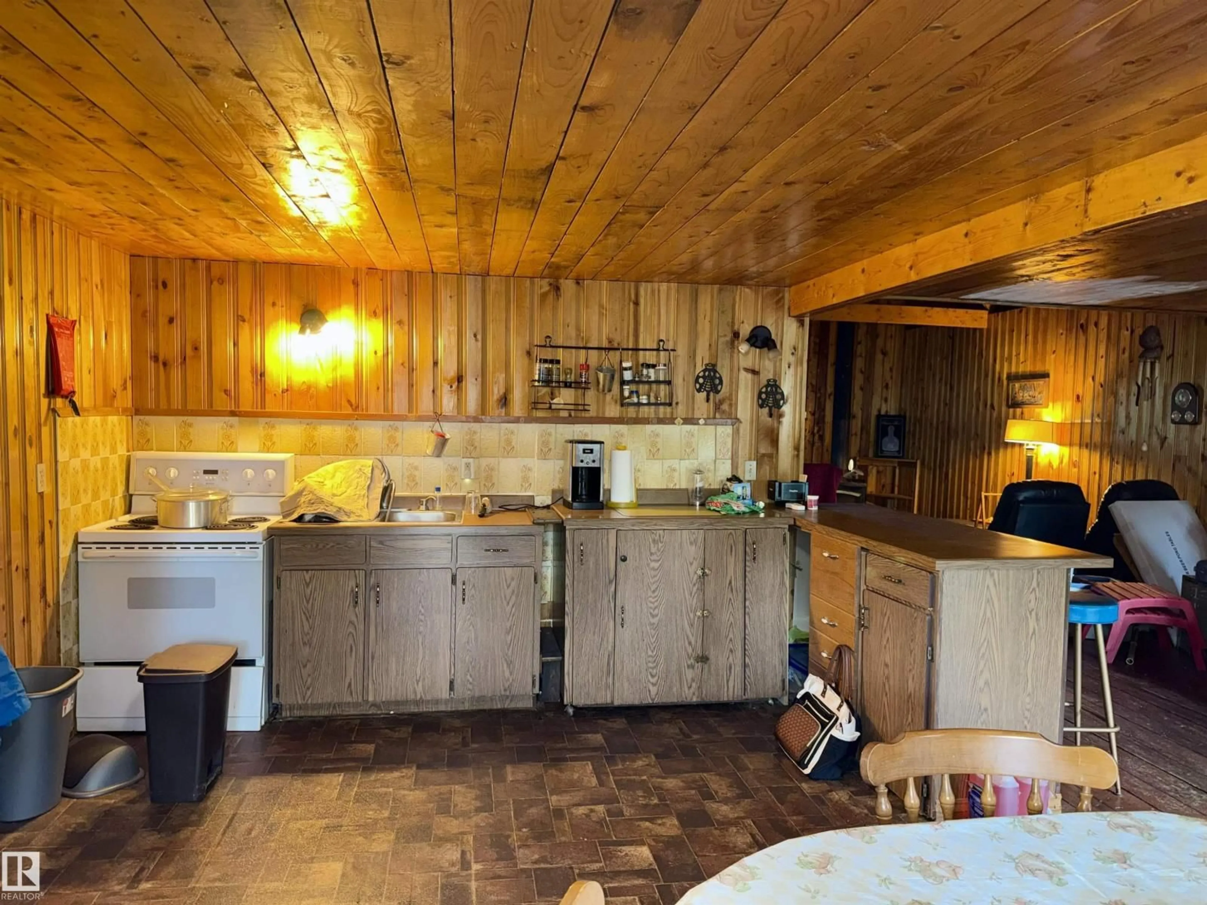 Standard kitchen, unknown for 208 - 60118 SECONDARY HIGHWAY 867, Rural St. Paul County Alberta T0A0C0