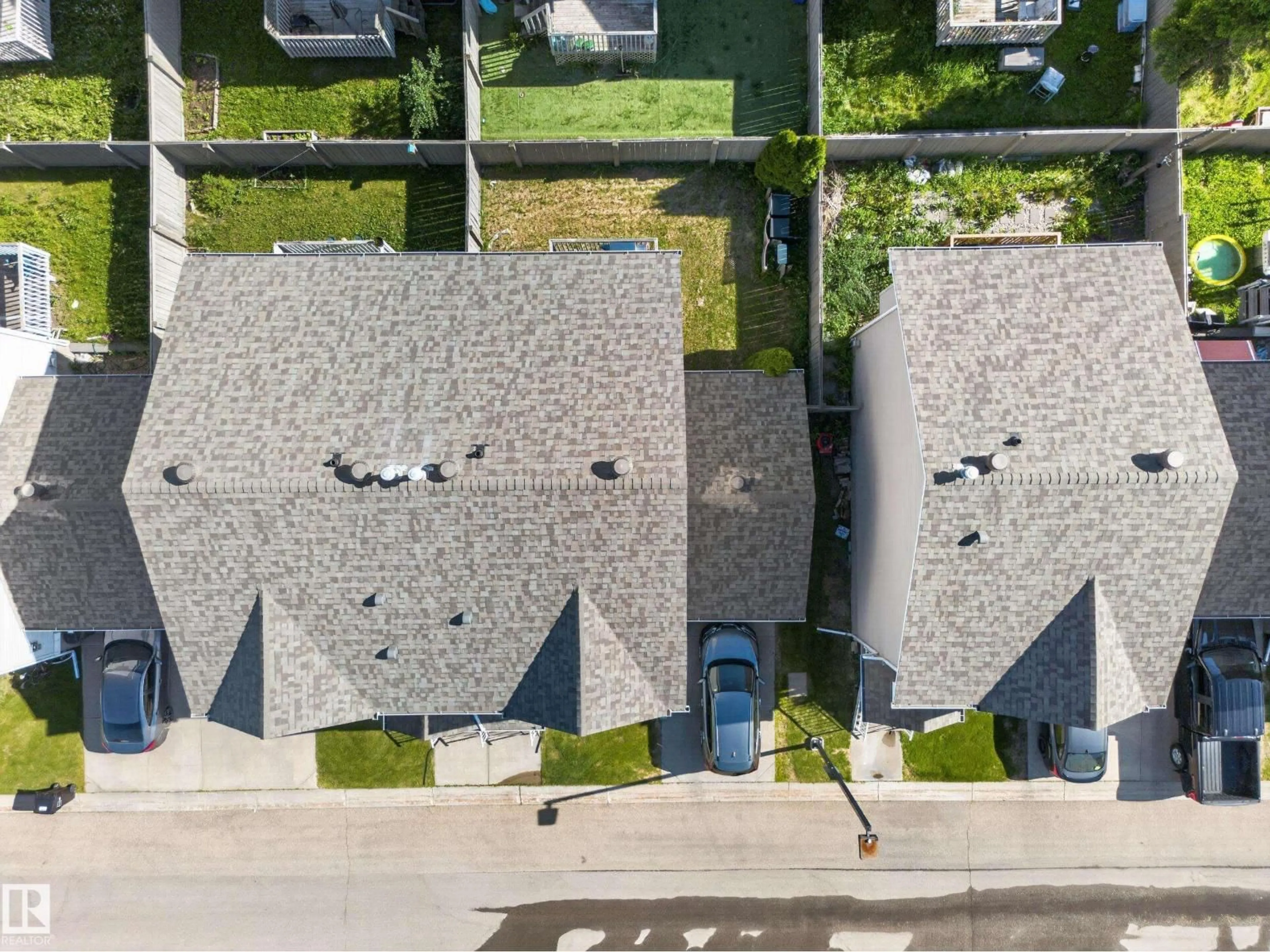 A pic from outside/outdoor area/front of a property/back of a property/a pic from drone, street for 59 - 2503 24 ST NW, Edmonton Alberta T6T0B5