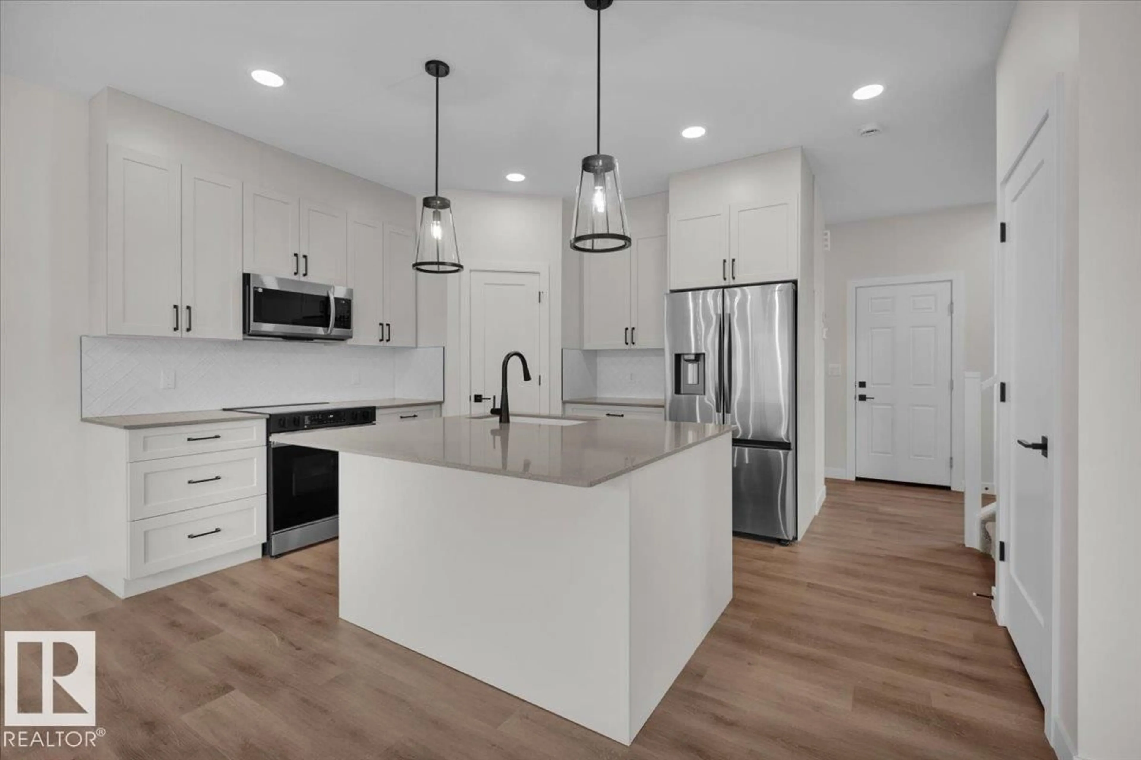 Open concept kitchen, unknown for 1920 WESTERRA LN, Stony Plain Alberta T7Z0L3