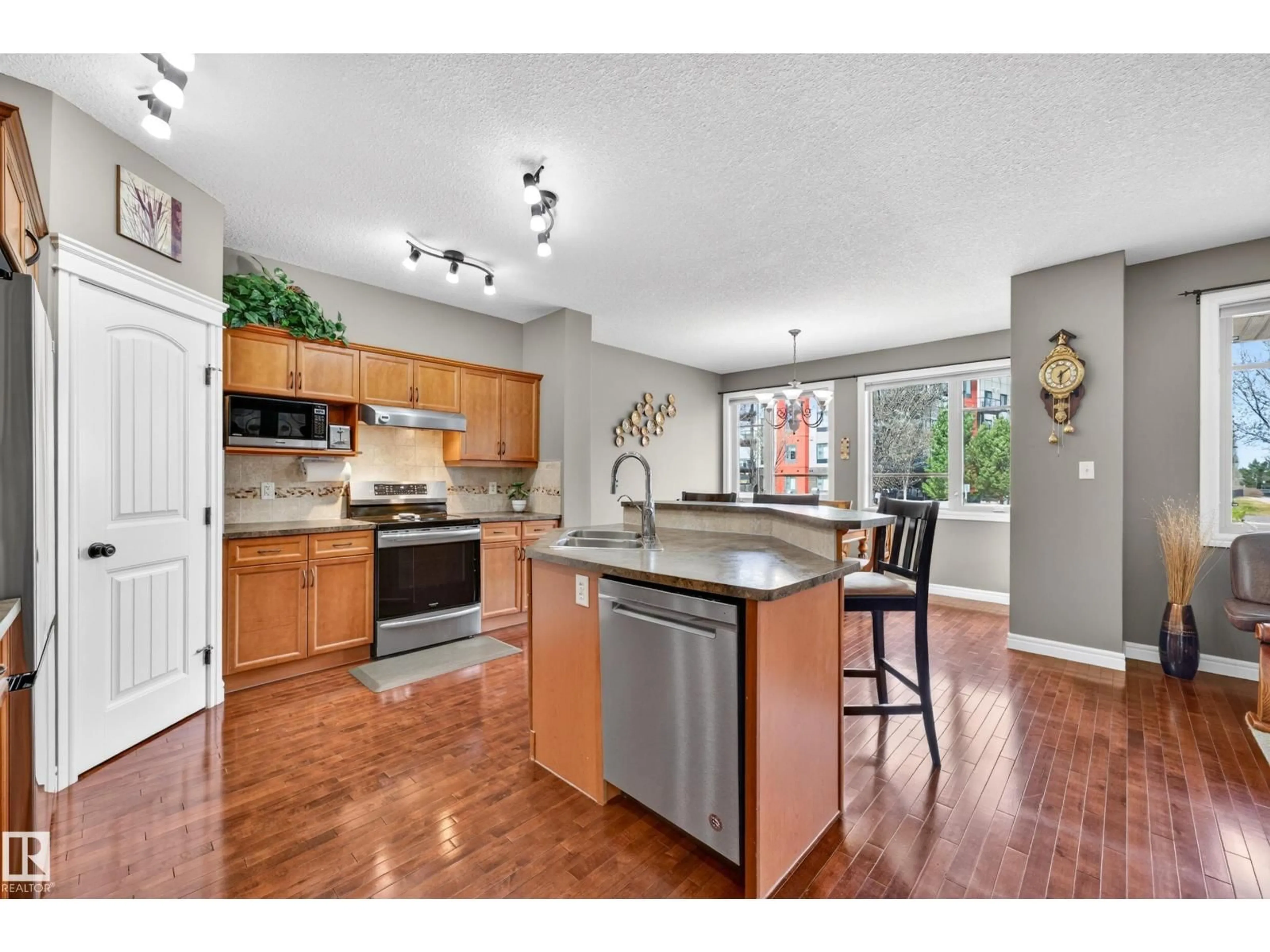 Open concept kitchen, unknown for 506 ADAMS WY, Edmonton Alberta T6W0H1