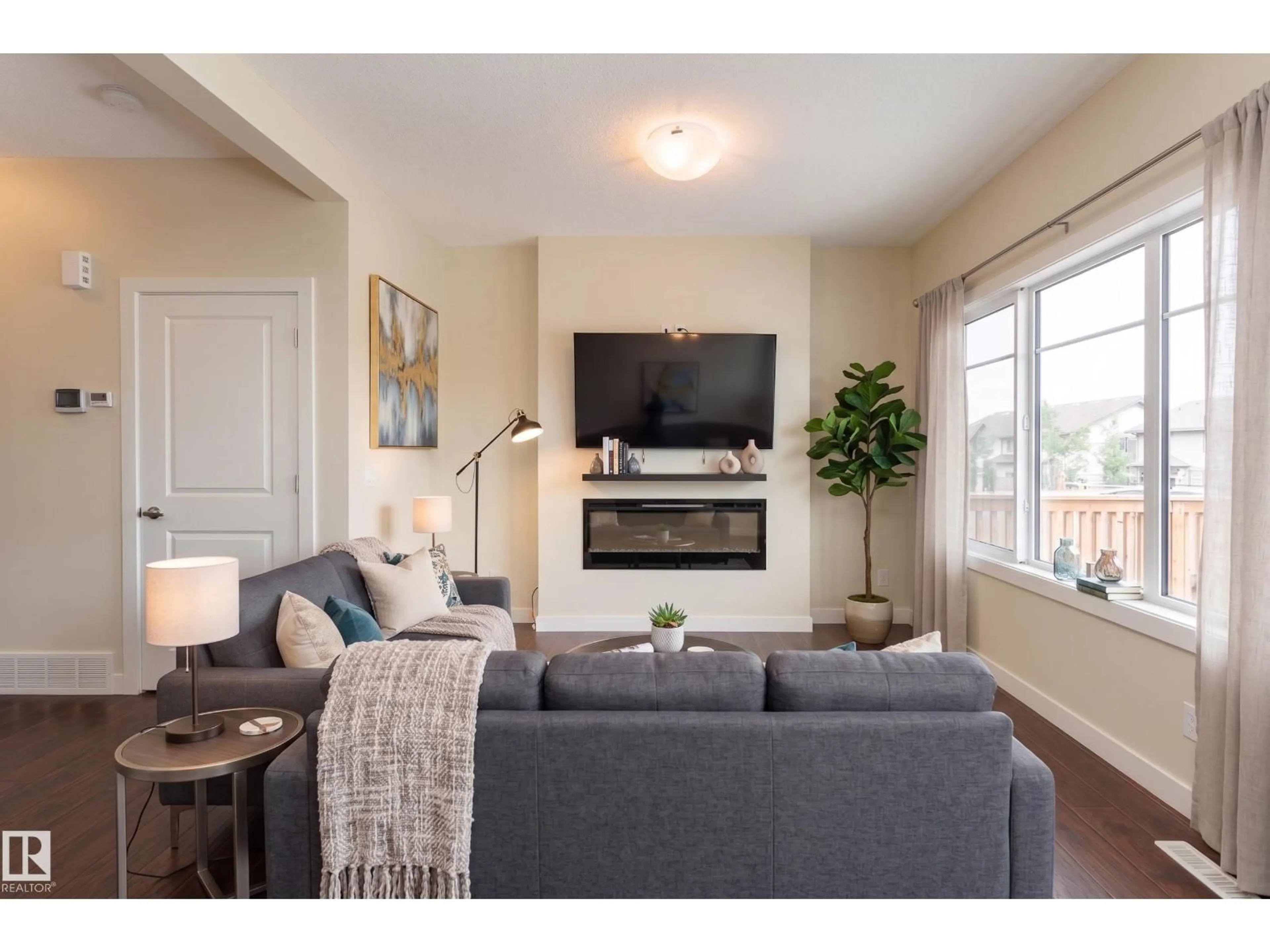 Living room with furniture, unknown for 8589 CUSHING PL, Edmonton Alberta T6W3R4