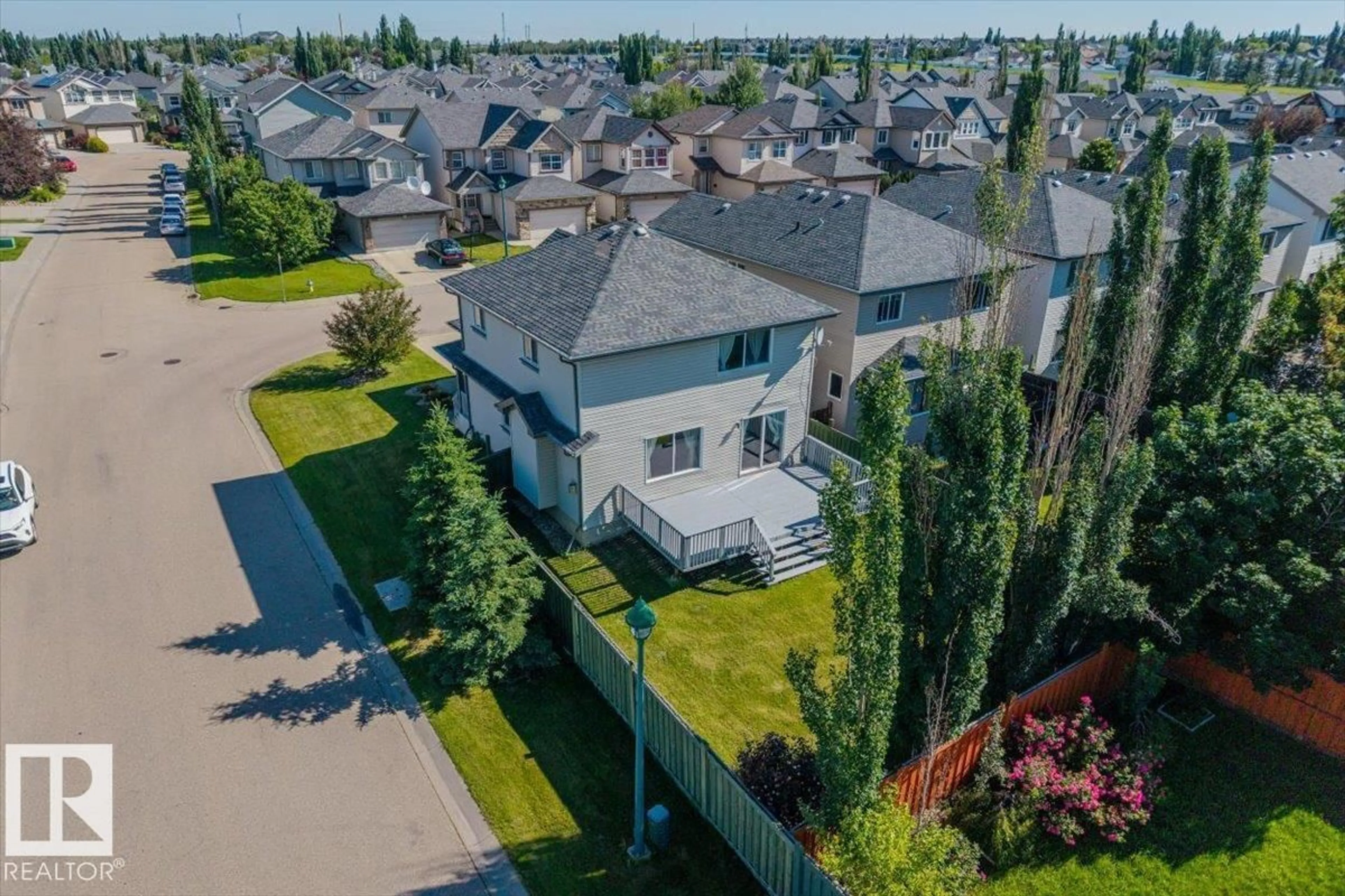 A pic from outside/outdoor area/front of a property/back of a property/a pic from drone, street for 2407 HAGEN WY, Edmonton Alberta T6R3M6