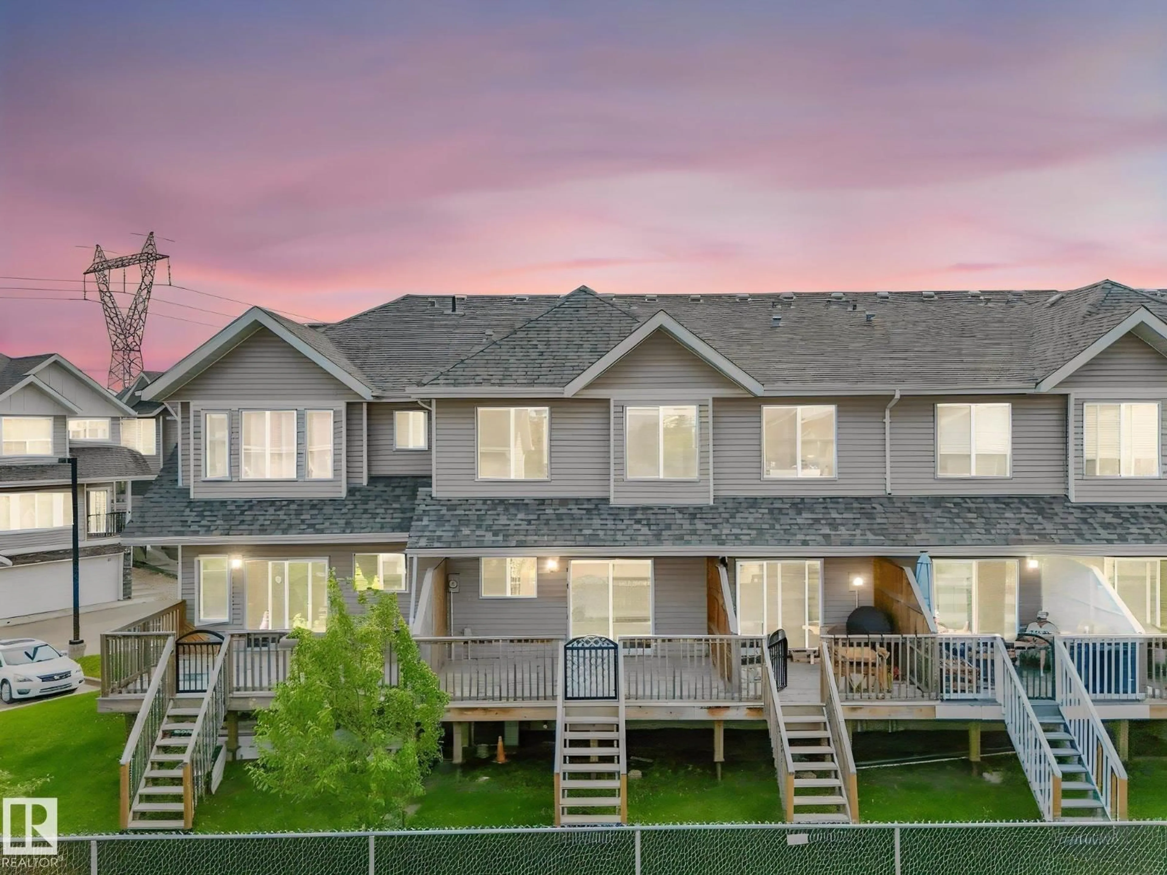 A pic from outside/outdoor area/front of a property/back of a property/a pic from drone, mountain view for 5 - 13215 153 AV, Edmonton Alberta T6V0B6