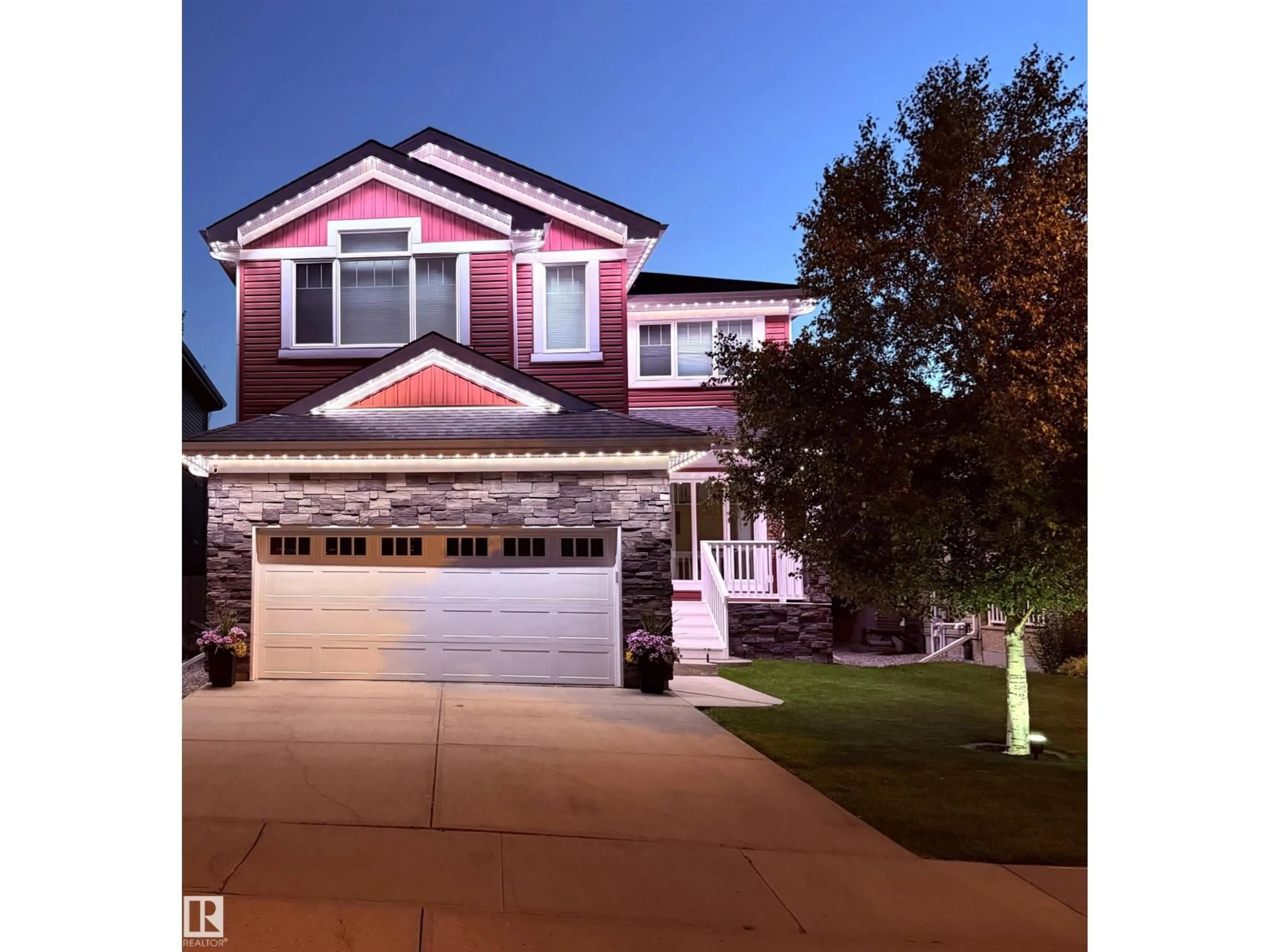 Home with vinyl exterior material, street for 122 KEYPORT CI, Leduc Alberta T9E0J3