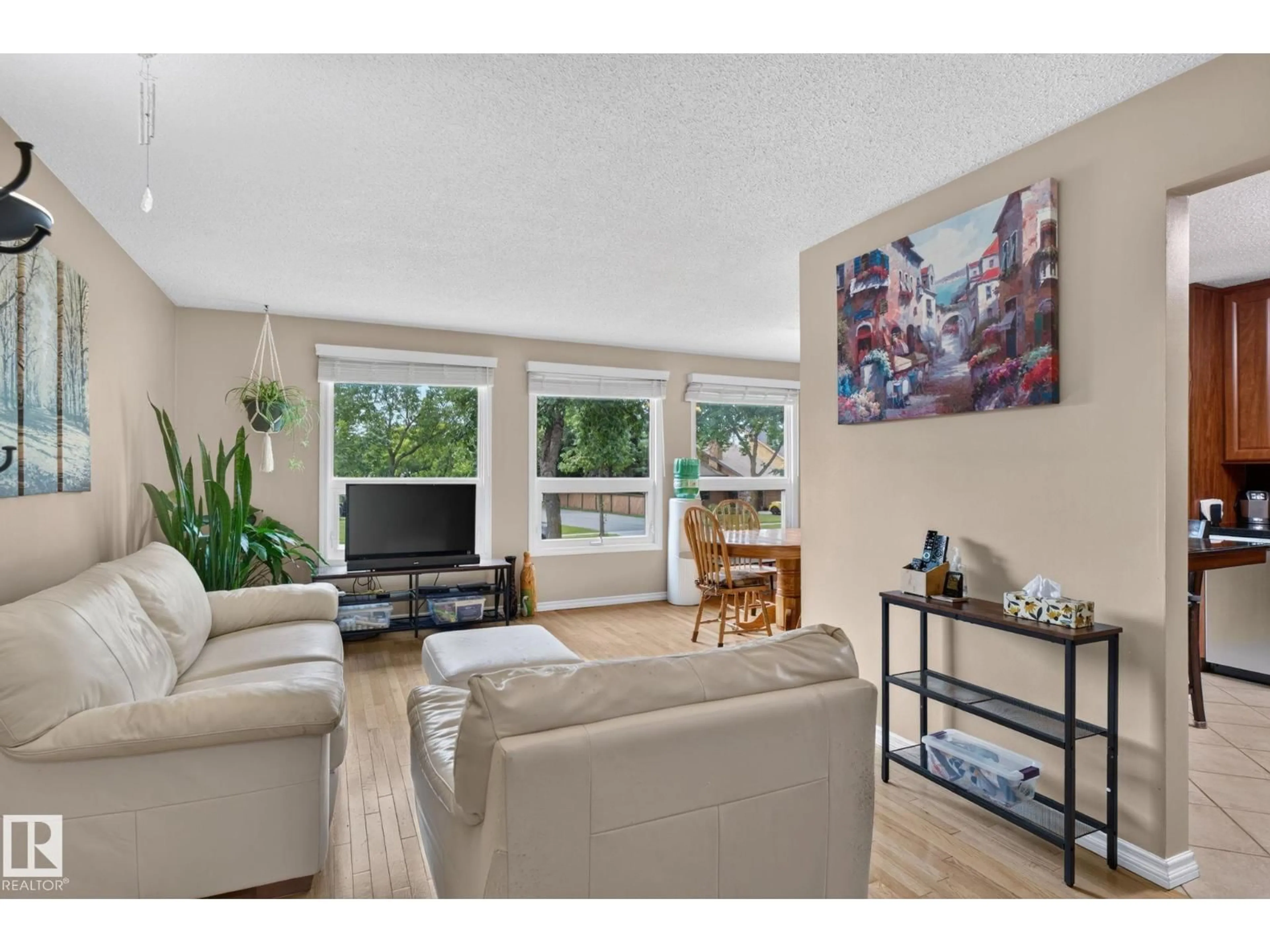 Living room with furniture, unknown for 31 ALPINE BV, St. Albert Alberta T8N2L9