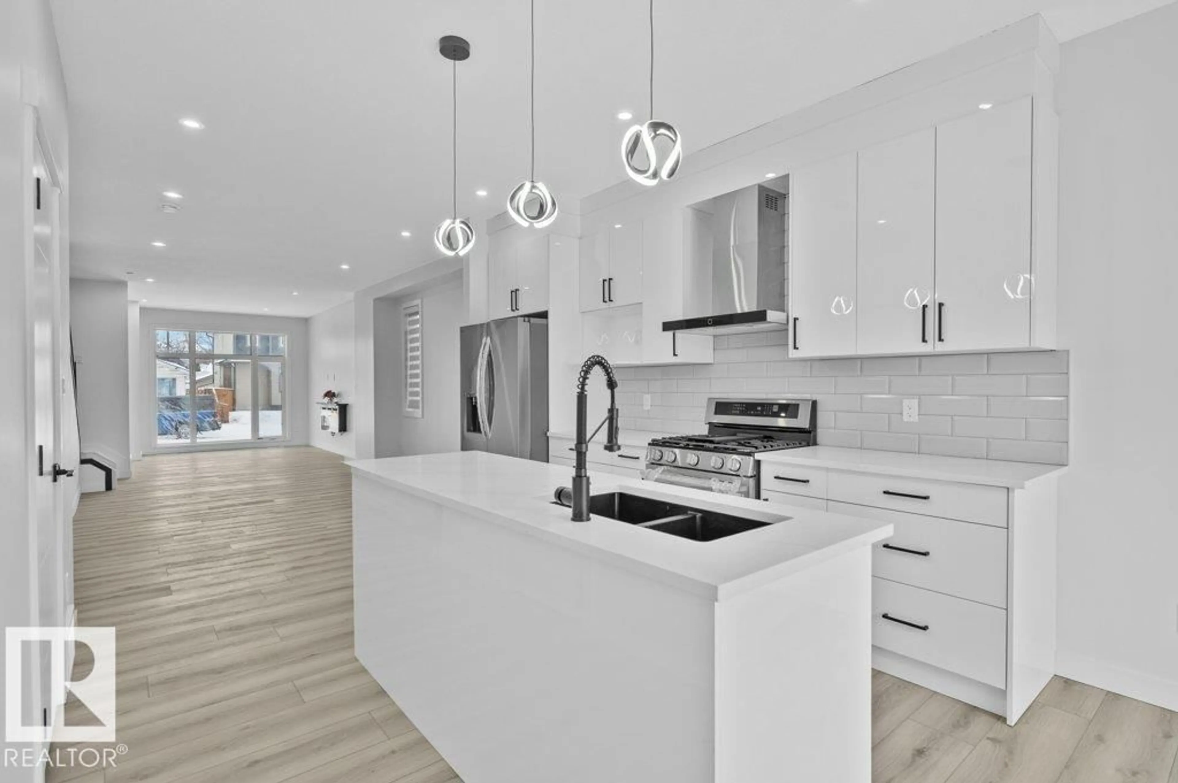 Open concept kitchen, ceramic/tile floor for 9733 153 ST, Edmonton Alberta T5P2A4