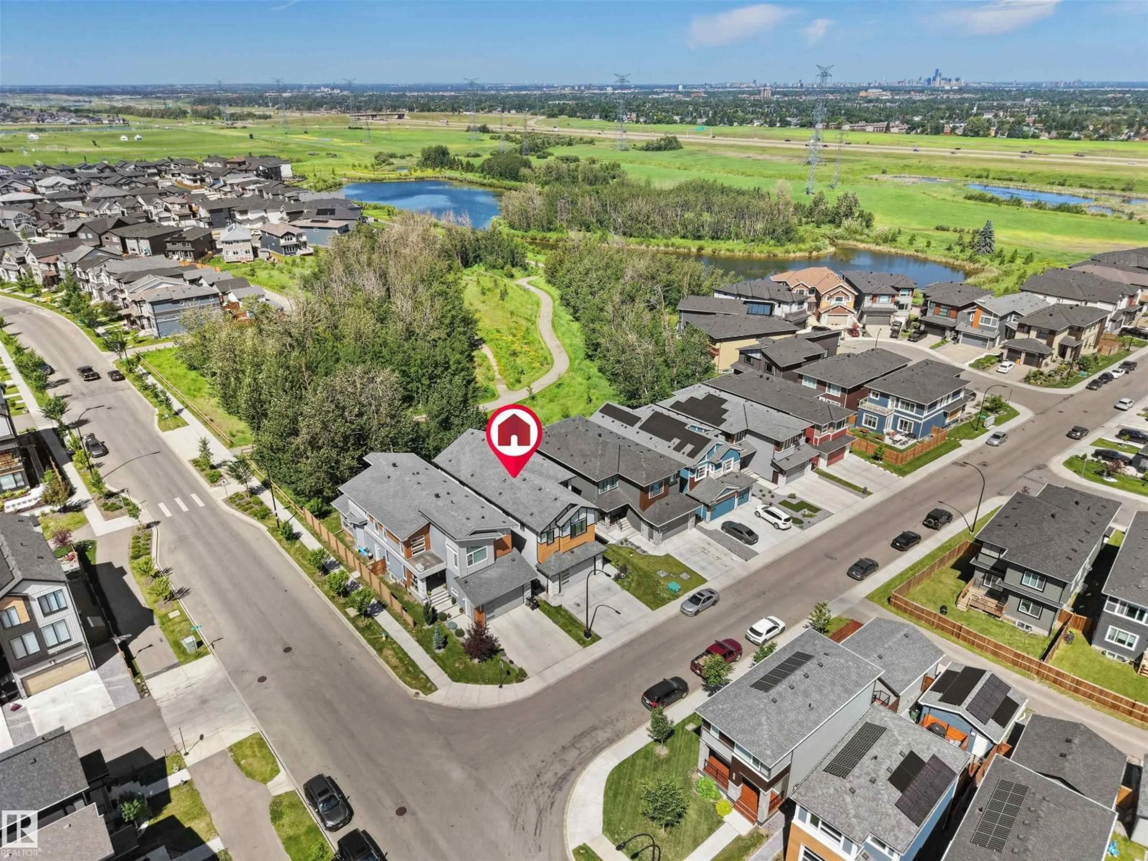 A pic from outside/outdoor area/front of a property/back of a property/a pic from drone, street for 320 38 ST, Edmonton Alberta T6X2W2