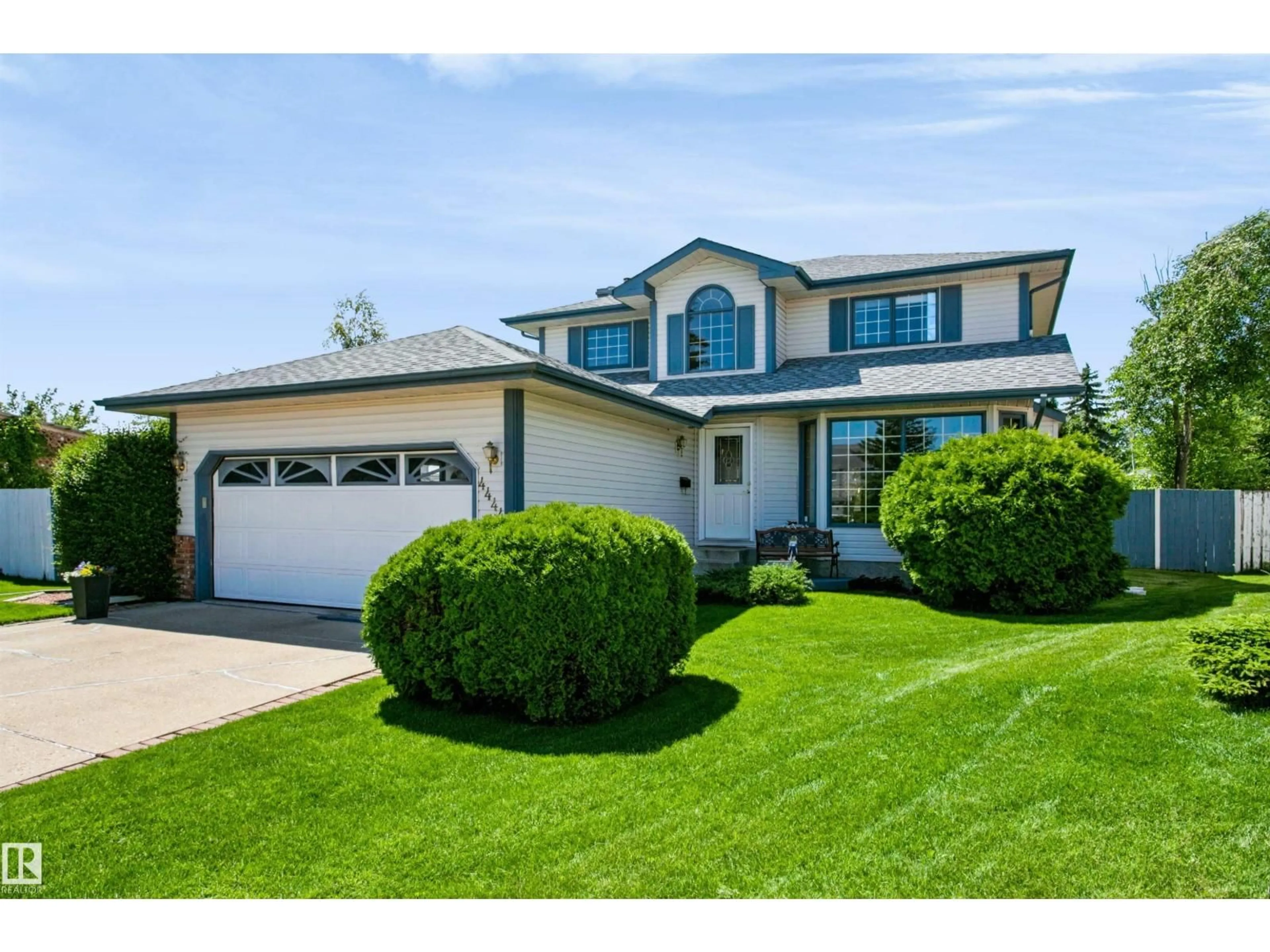 Home with vinyl exterior material, street for 4444 30 ST, Edmonton Alberta T6T1H1
