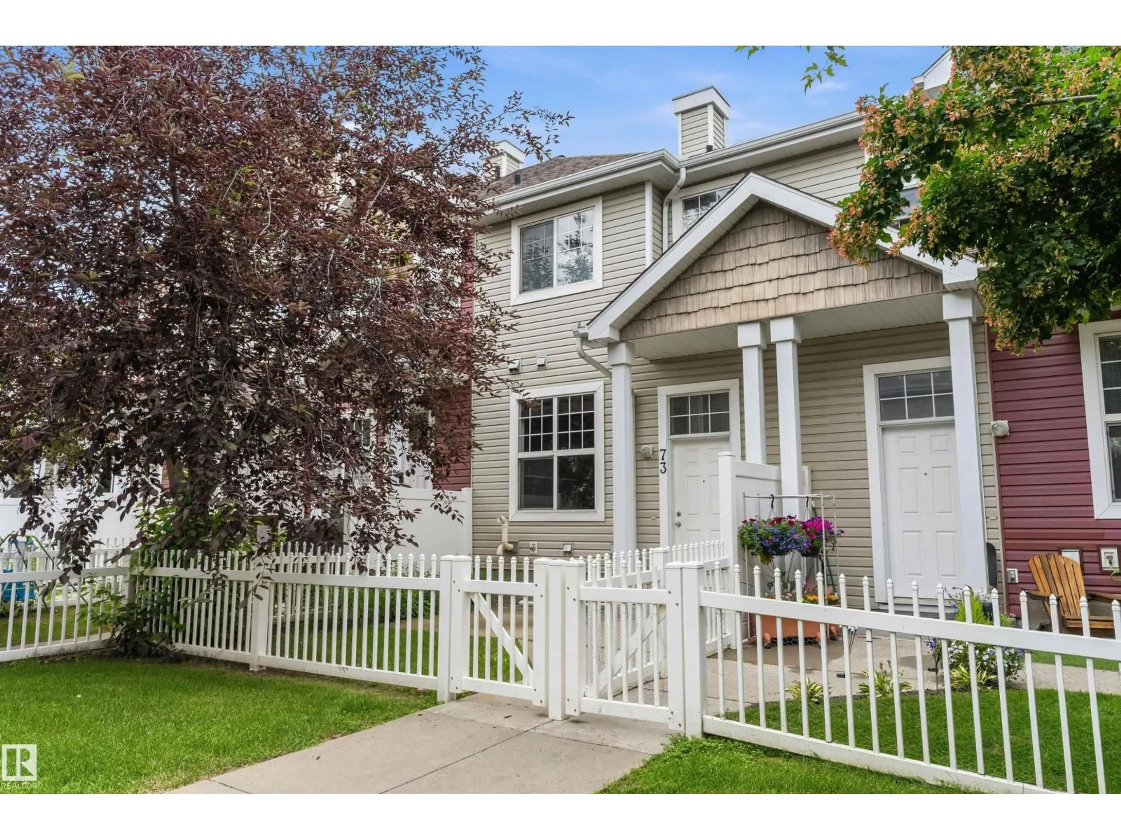 Home with vinyl exterior material, street for 73 - 2051 TOWNE CENTRE BV, Edmonton Alberta T6R0G8