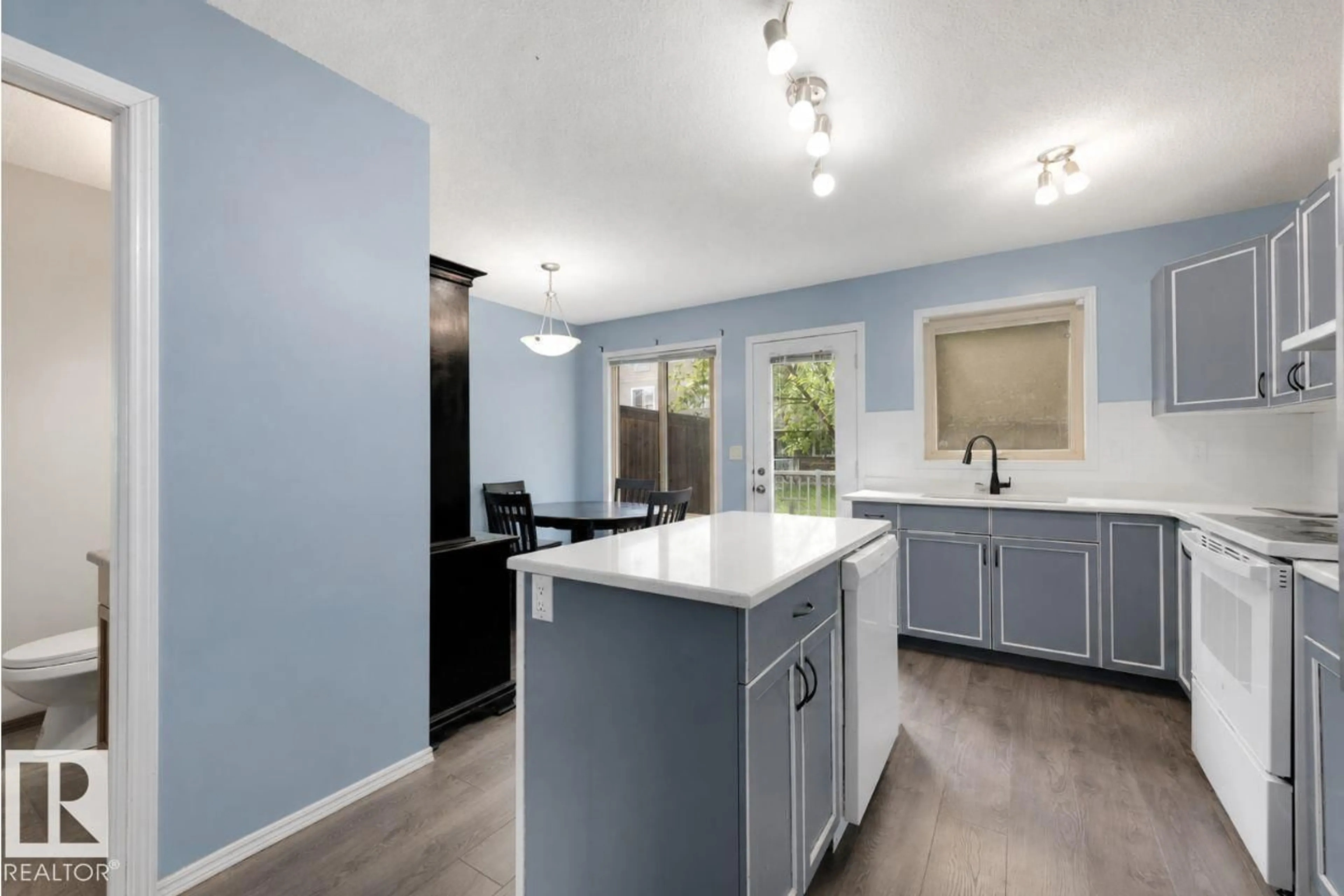Open concept kitchen, unknown for #28 - 290 SPRUCE RIDGE RD, Spruce Grove Alberta T7X0C4