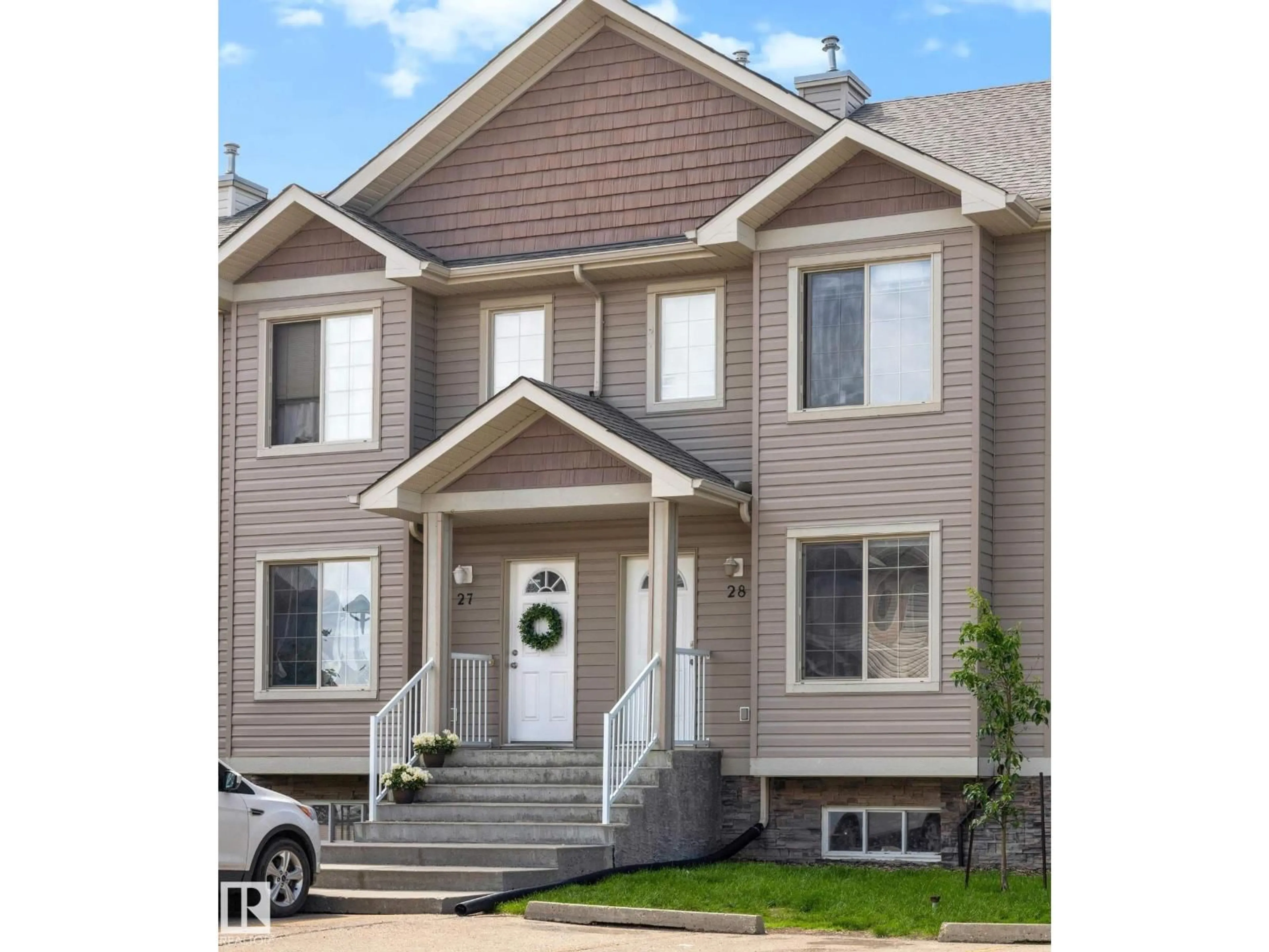 Home with vinyl exterior material, street for #28 - 290 SPRUCE RIDGE RD, Spruce Grove Alberta T7X0C4