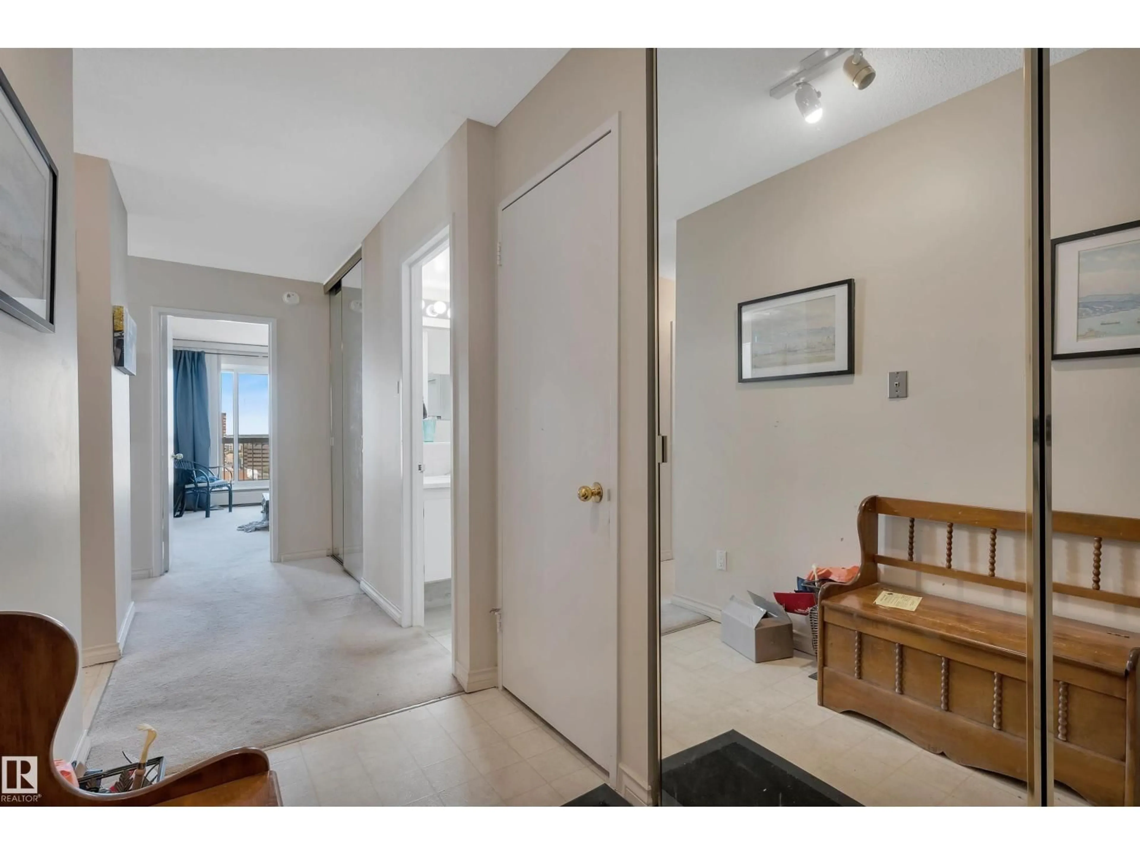 Indoor entryway for 1405 - 9835 113 ST, Edmonton Alberta T5K1N4