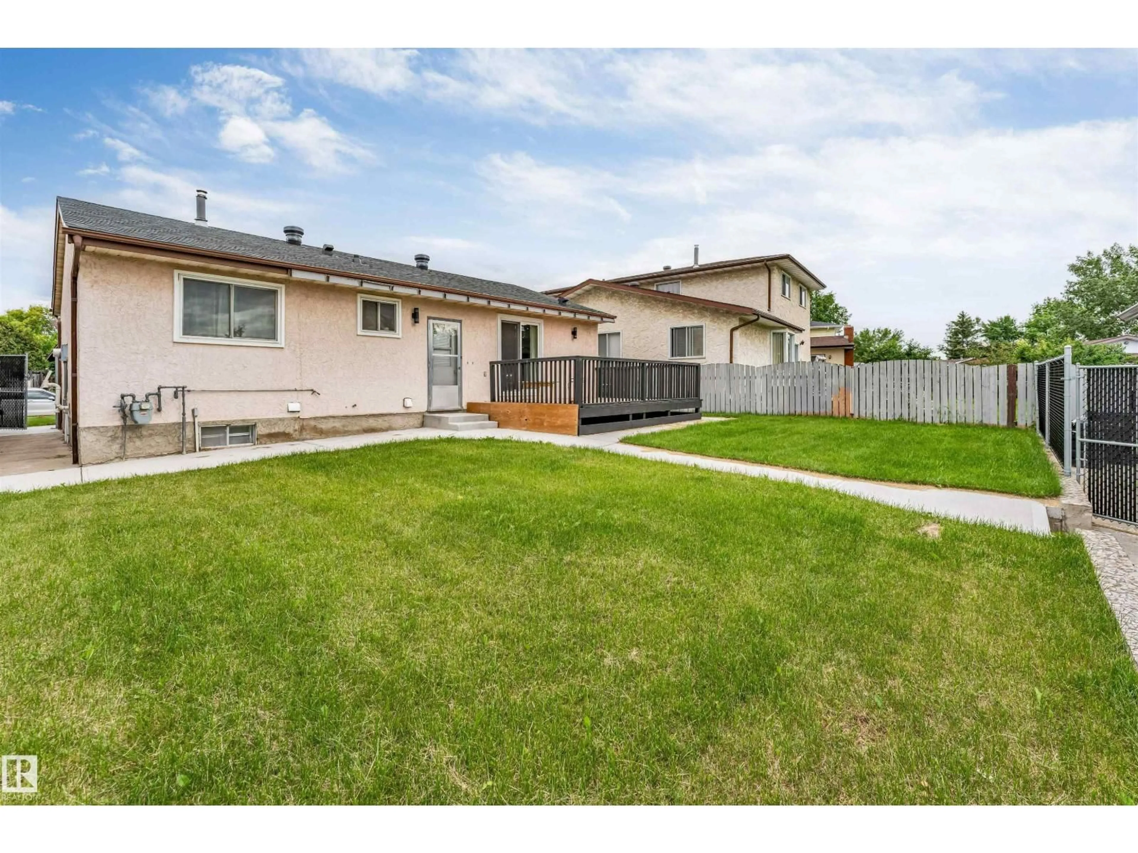 Unknown for 193 WOODVALE RD, Edmonton Alberta T6L1E7