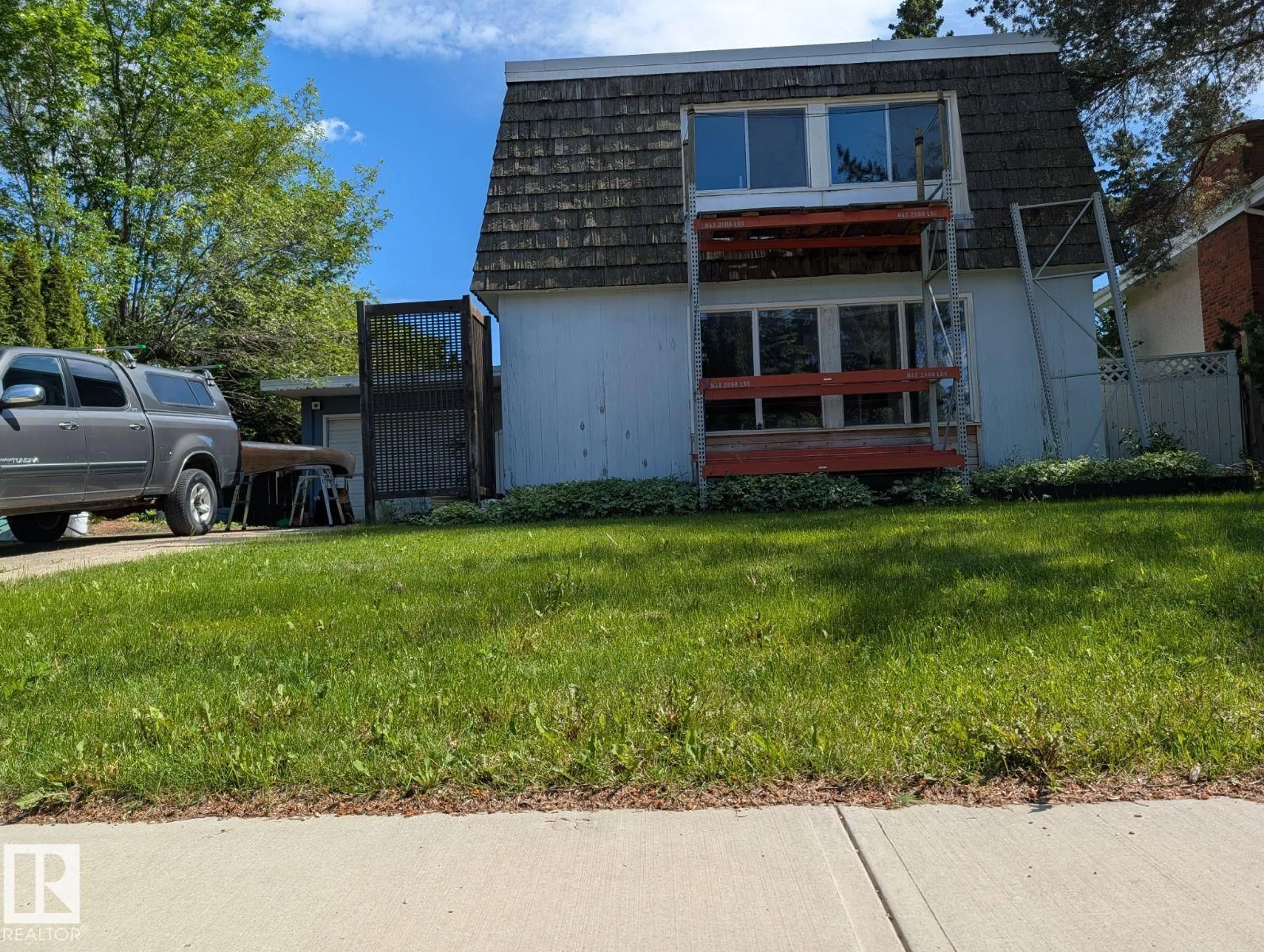 A pic from outside/outdoor area/front of a property/back of a property/a pic from drone, street for NW - 4632 113A ST, Edmonton Alberta T6H1A3