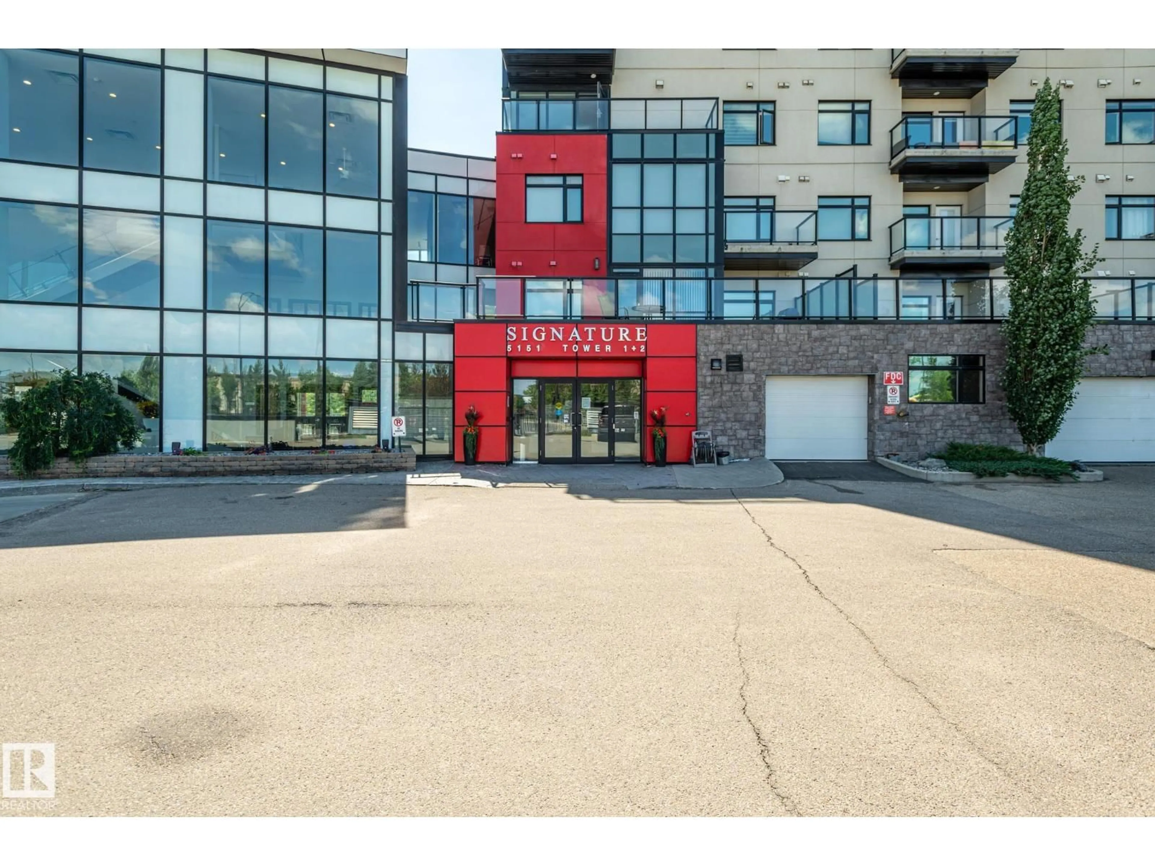 Indoor foyer for #305 - 5151 WINDERMERE BV, Edmonton Alberta T6W2K4