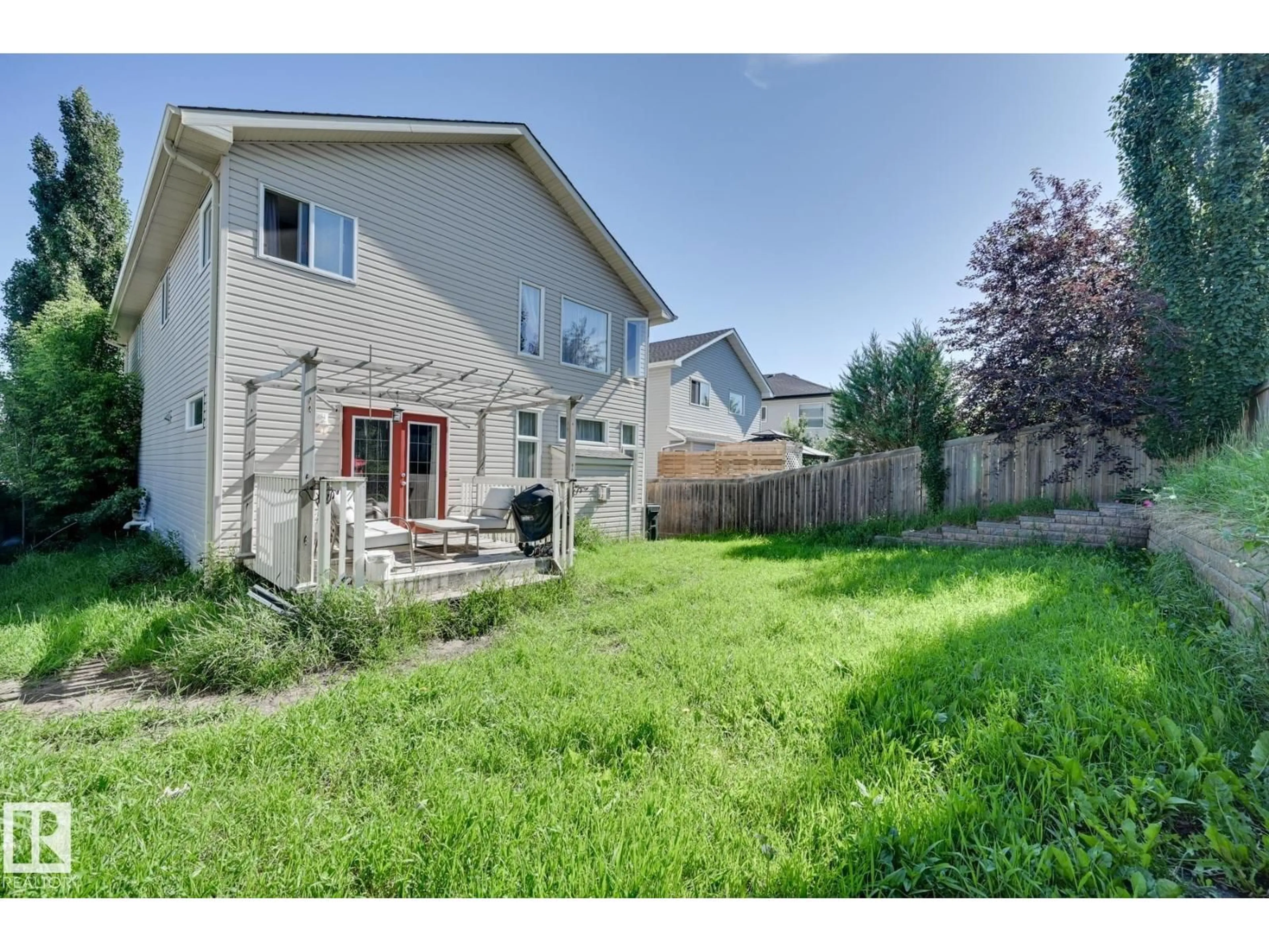 Patio, street for 19 ASHTON GA, Spruce Grove Alberta T7X0H9