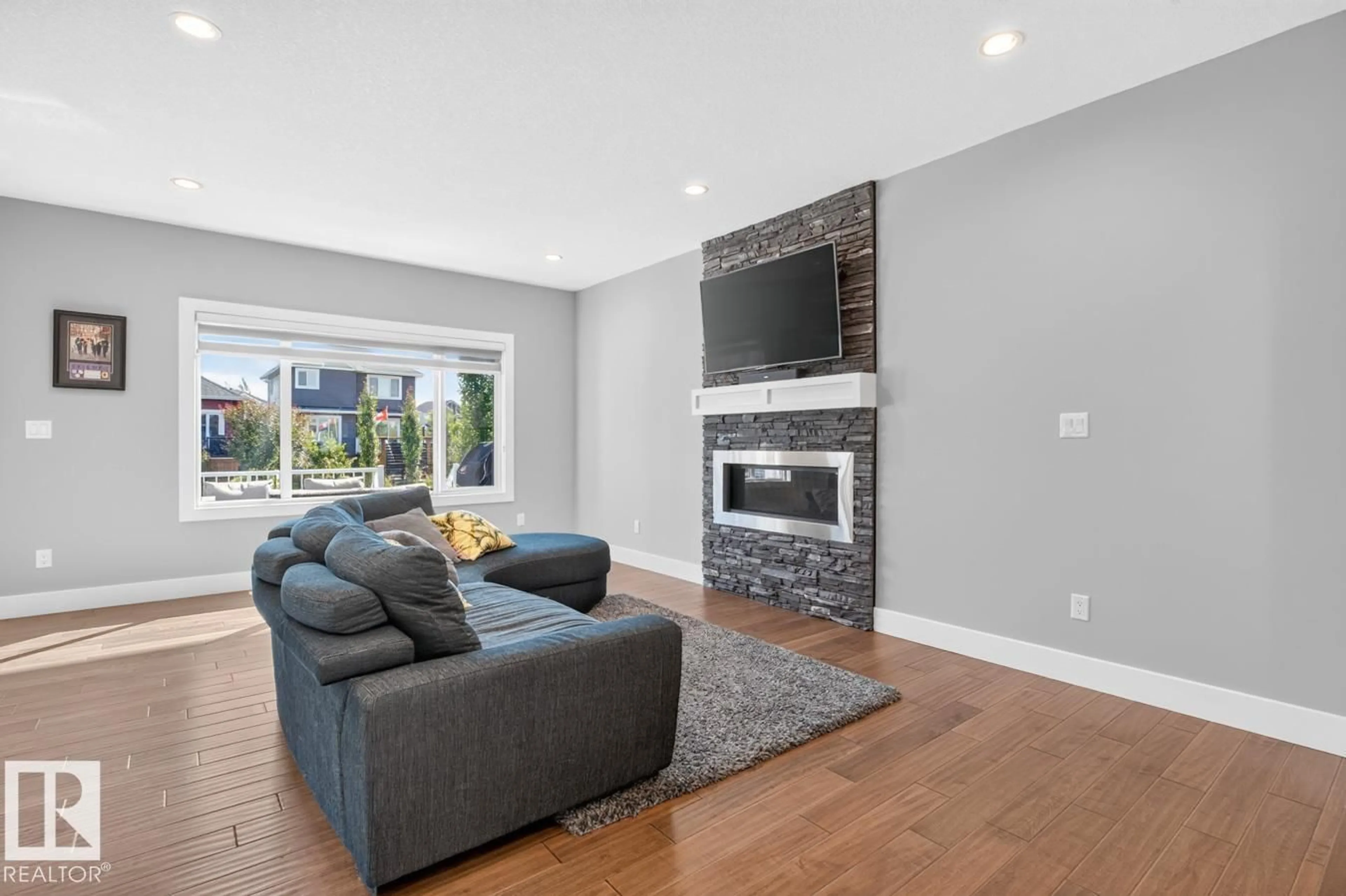 Living room with furniture, unknown for 1706 TANAGER CL, Edmonton Alberta T5S0M5