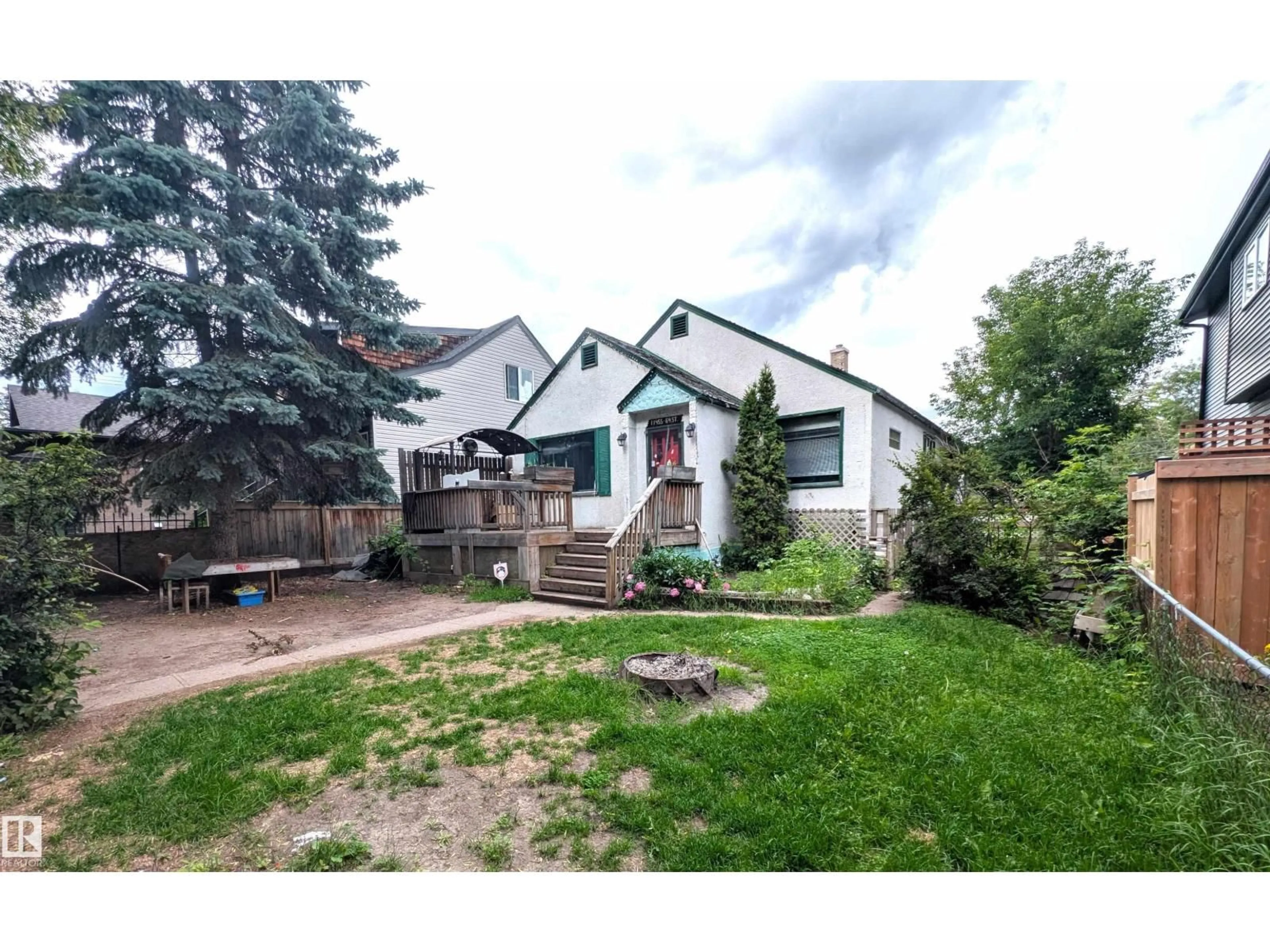 A pic from outside/outdoor area/front of a property/back of a property/a pic from drone, street for 11455 64 ST, Edmonton Alberta T5W4H8