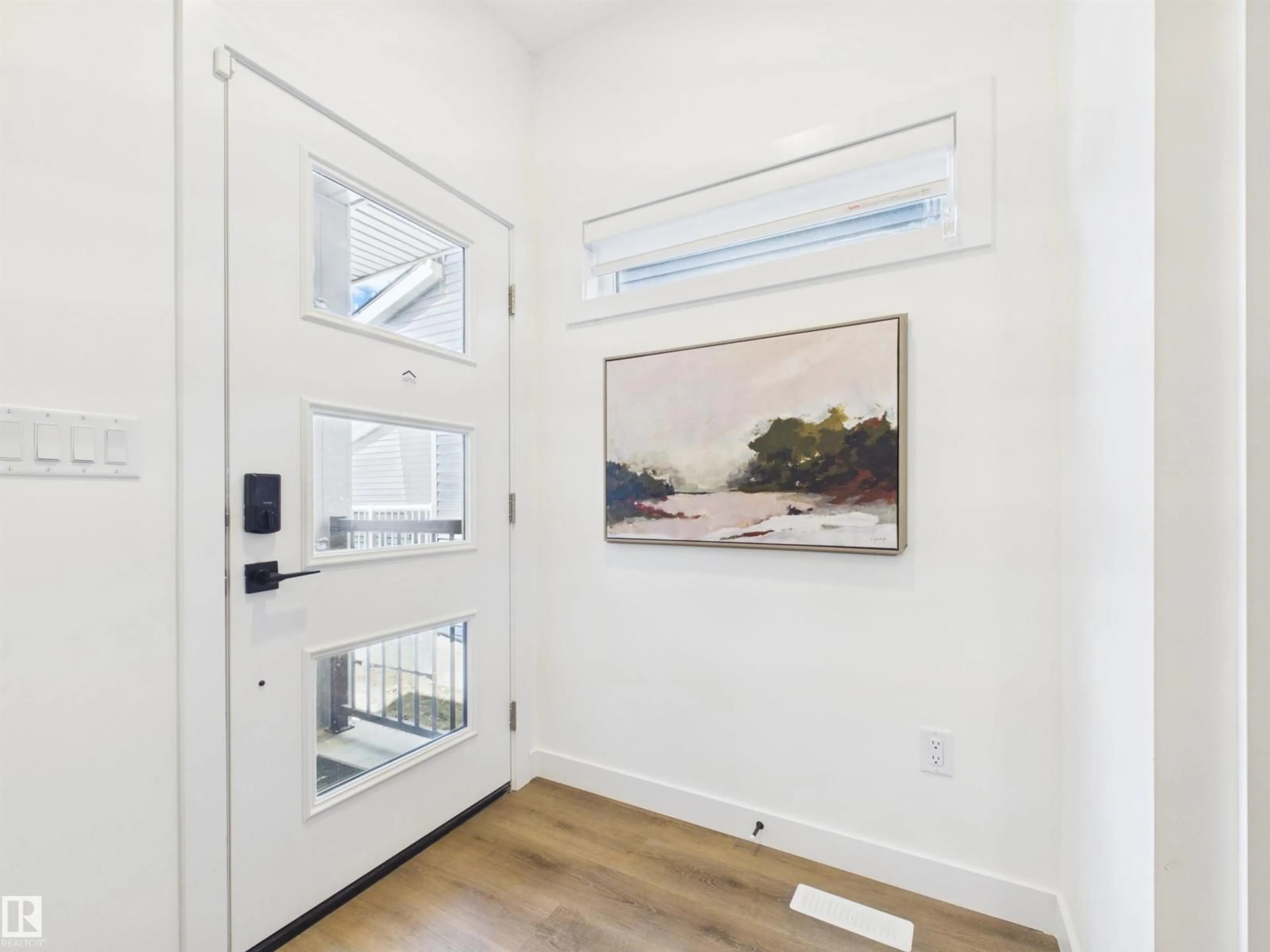 Indoor entryway for 139 FICUS WY, Fort Saskatchewan Alberta T8L1X8