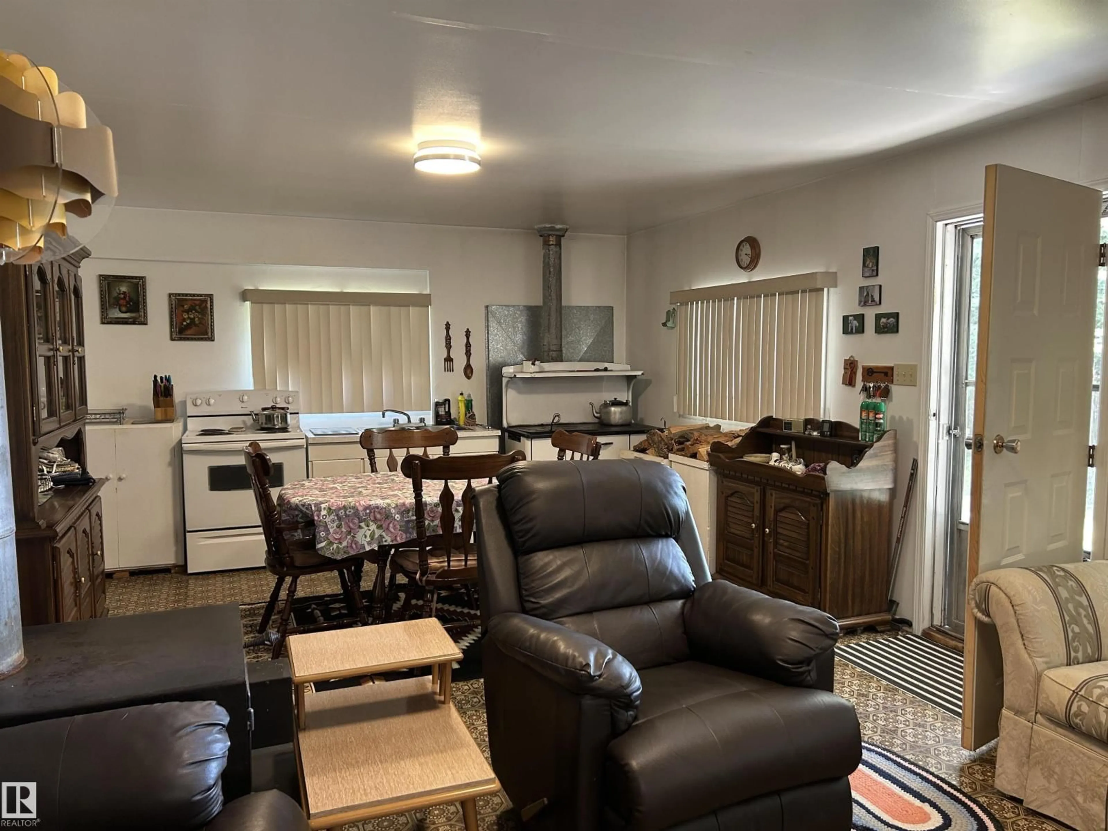 A pic of a room for 58024 RR 210, Rural Thorhild County Alberta T0A0Z0