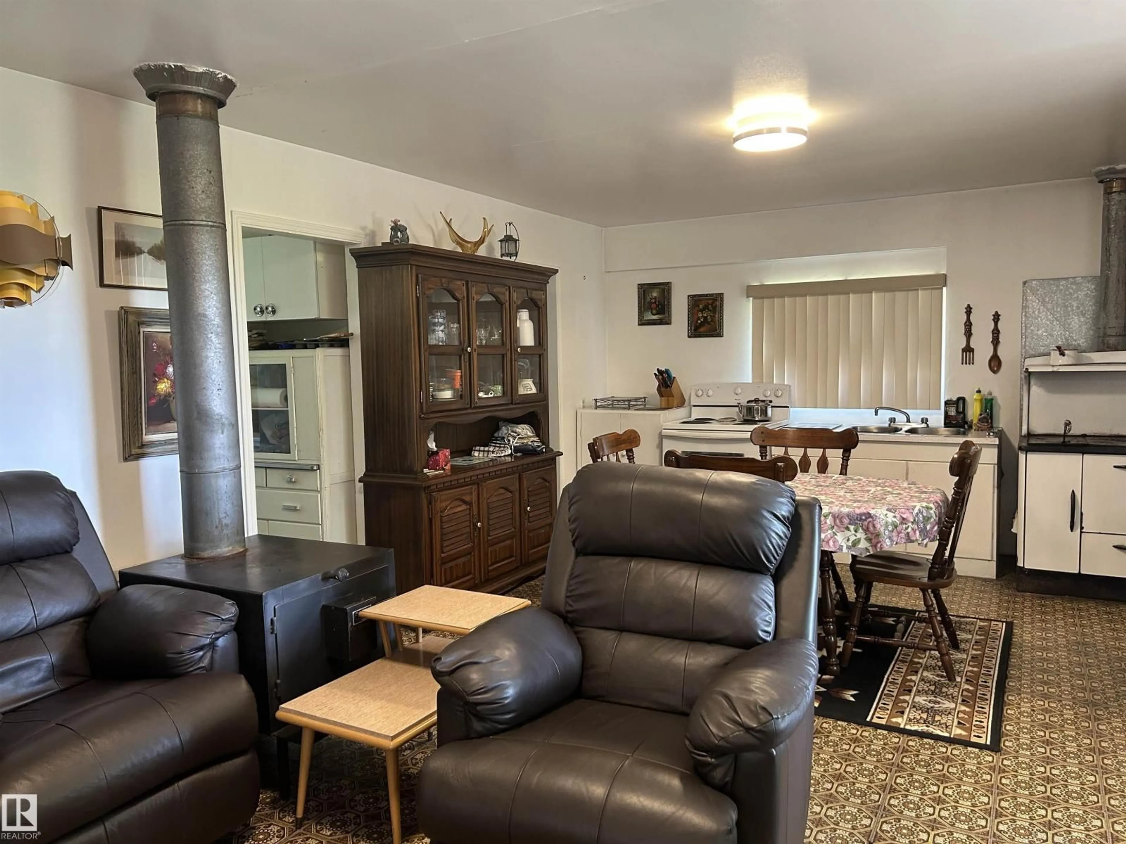 Living room with furniture, unknown for 58024 RR 210, Rural Thorhild County Alberta T0A0Z0
