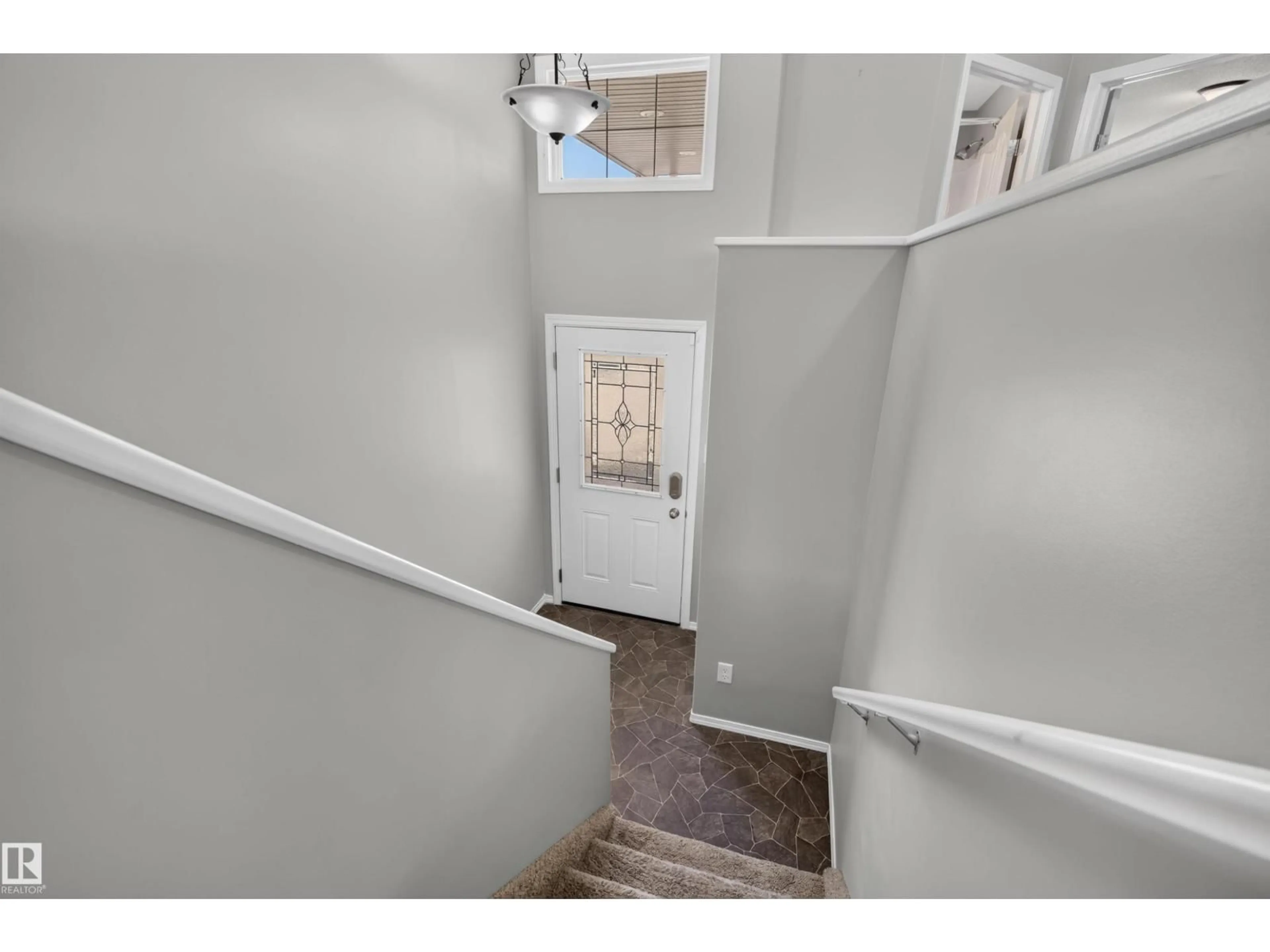 Indoor entryway for 208 26 ST, Cold Lake Alberta T9M0E3