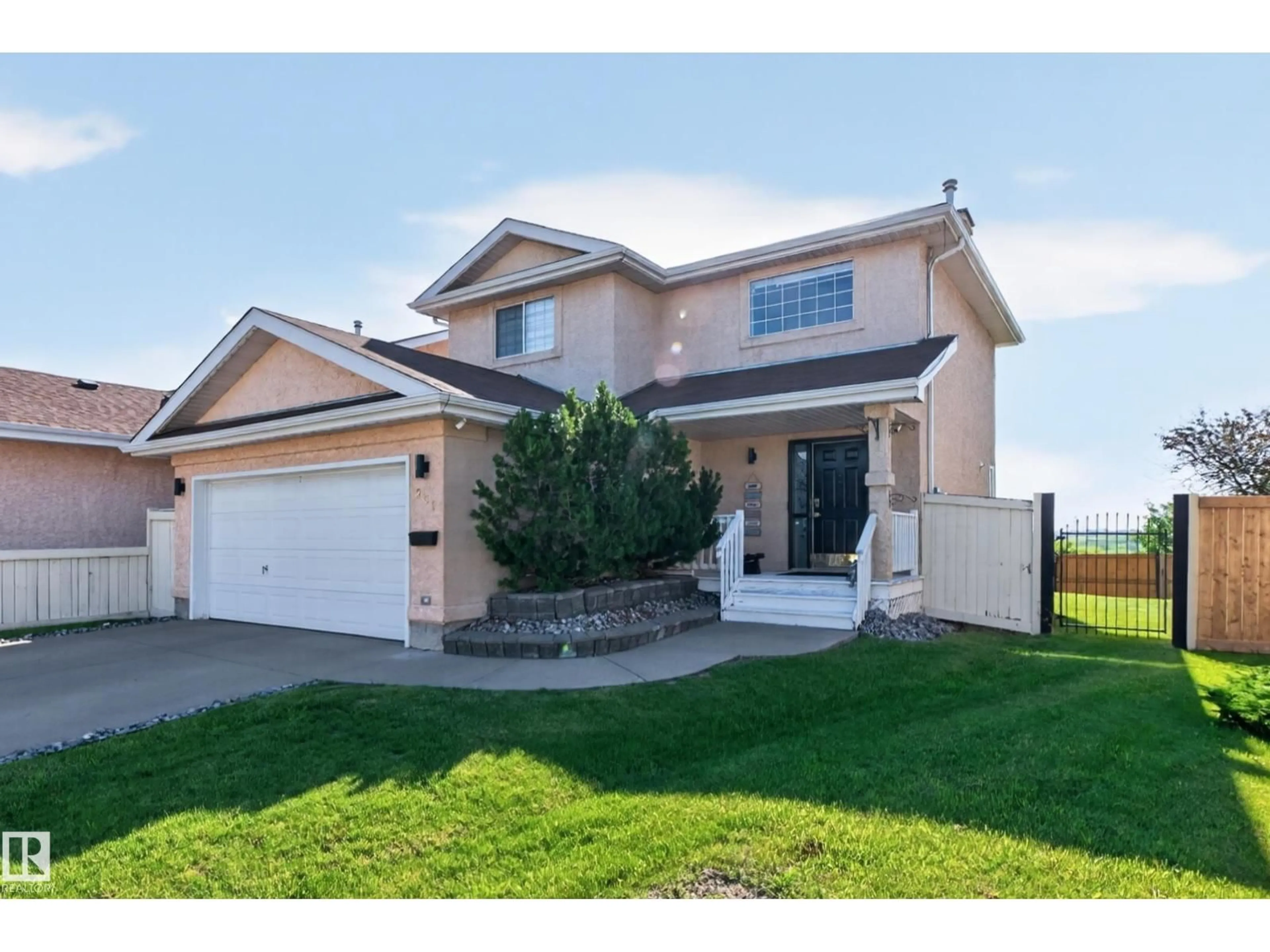 Home with vinyl exterior material, unknown for 251 RIVER PT, Edmonton Alberta T5A4Z2