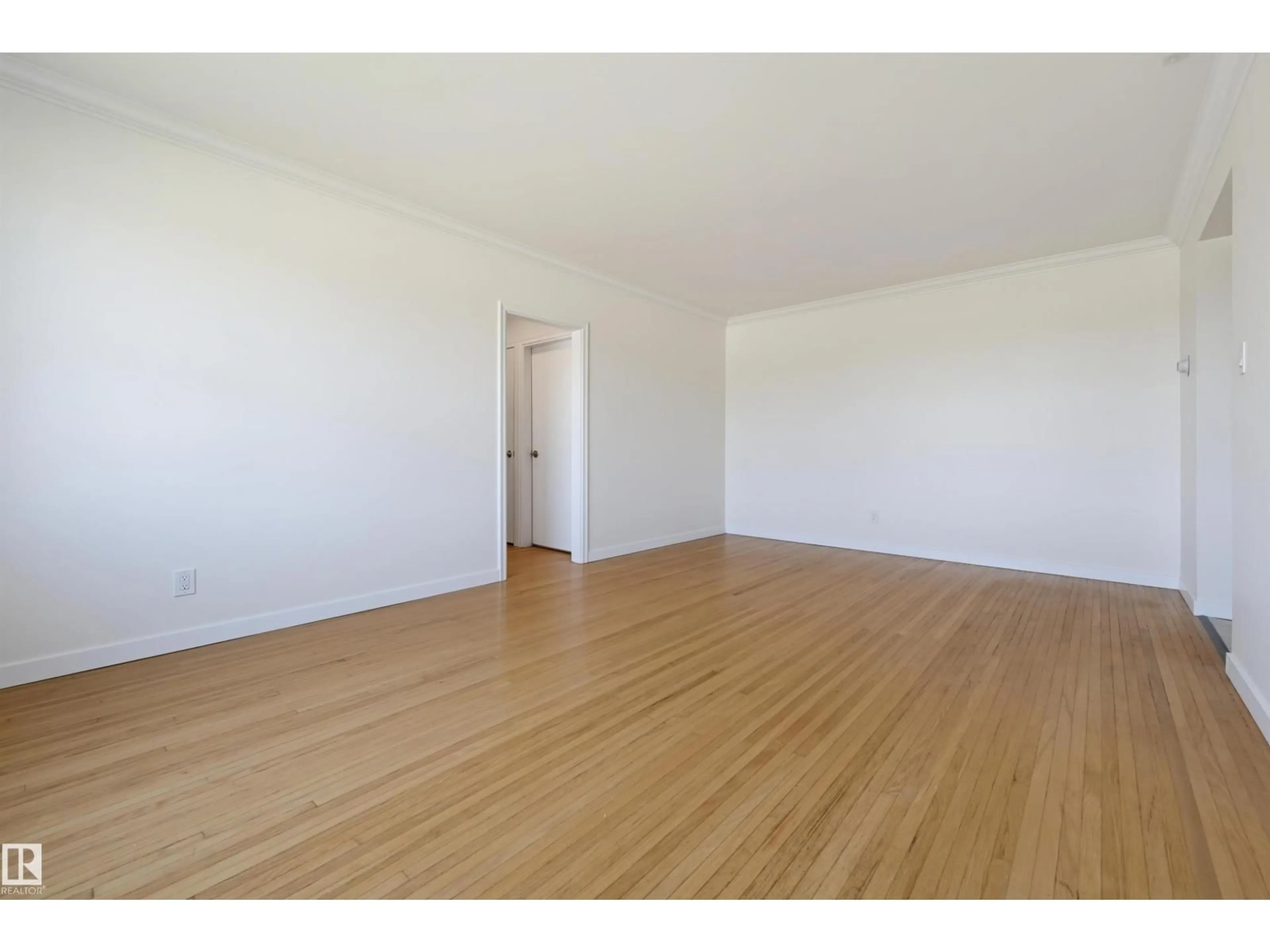 A pic of a room for #7 - 7307 118 ST NW, Edmonton Alberta T5G1S5