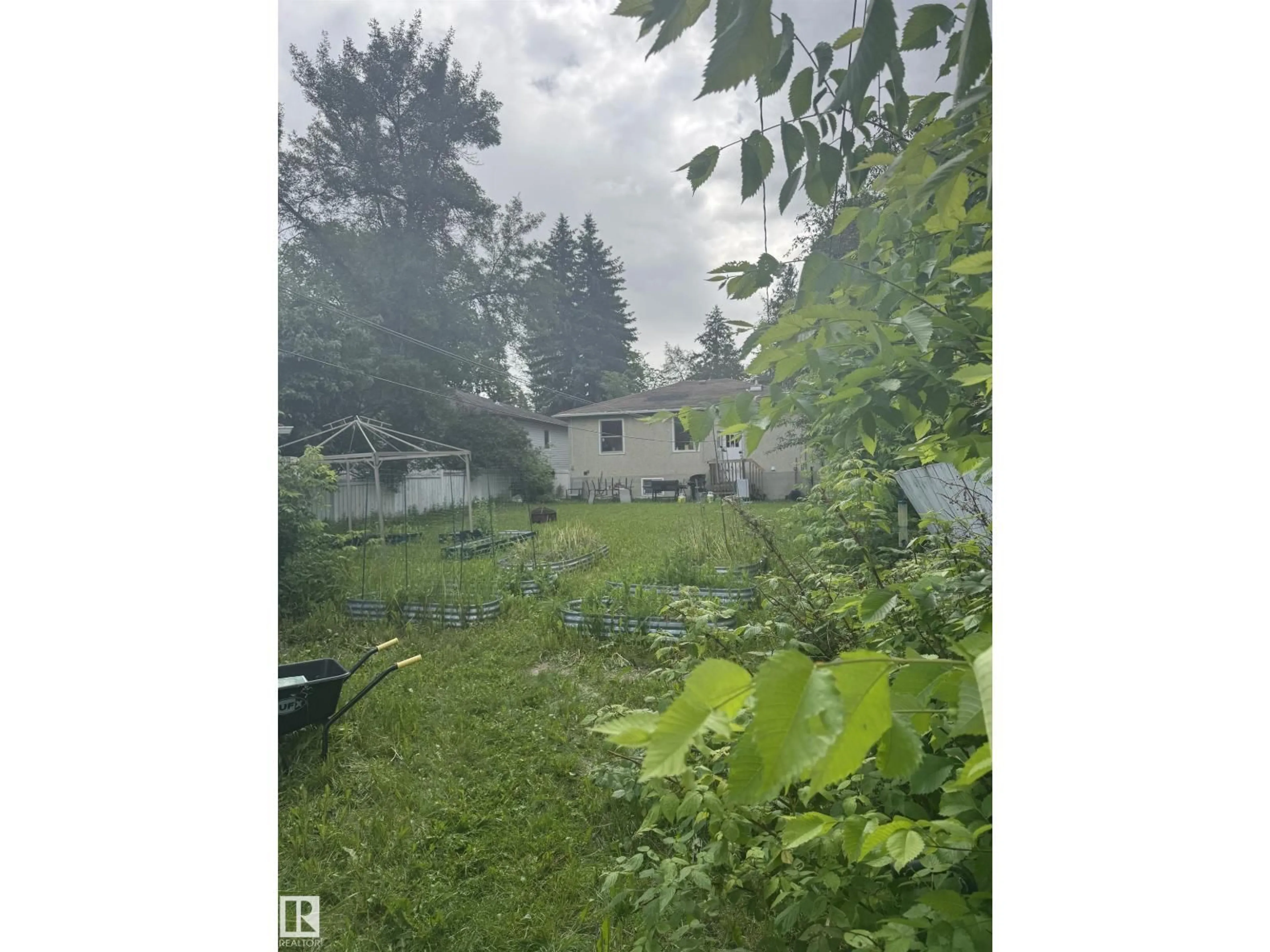 Blurry image for 7748 83 AV, Edmonton Alberta T6C1A4