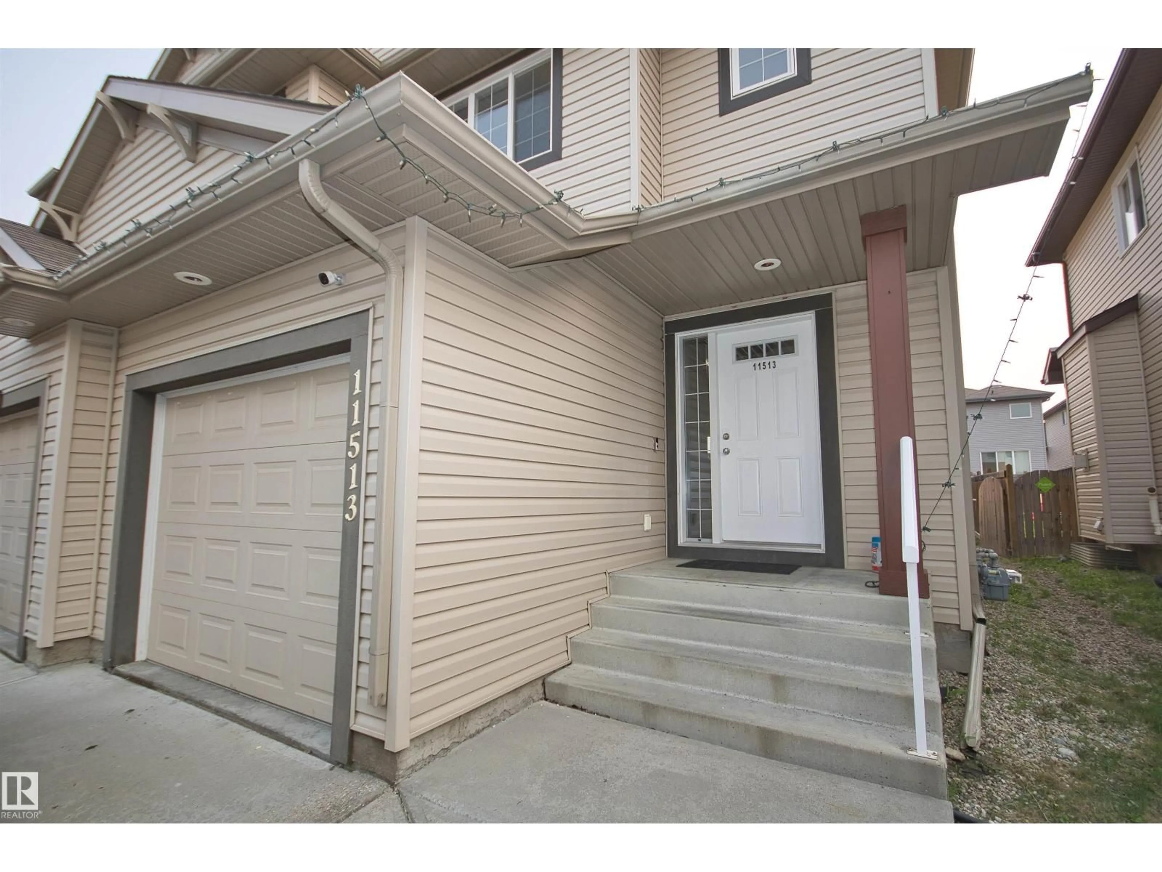 Unknown for 11513 17 AV, Edmonton Alberta T6W1Y4