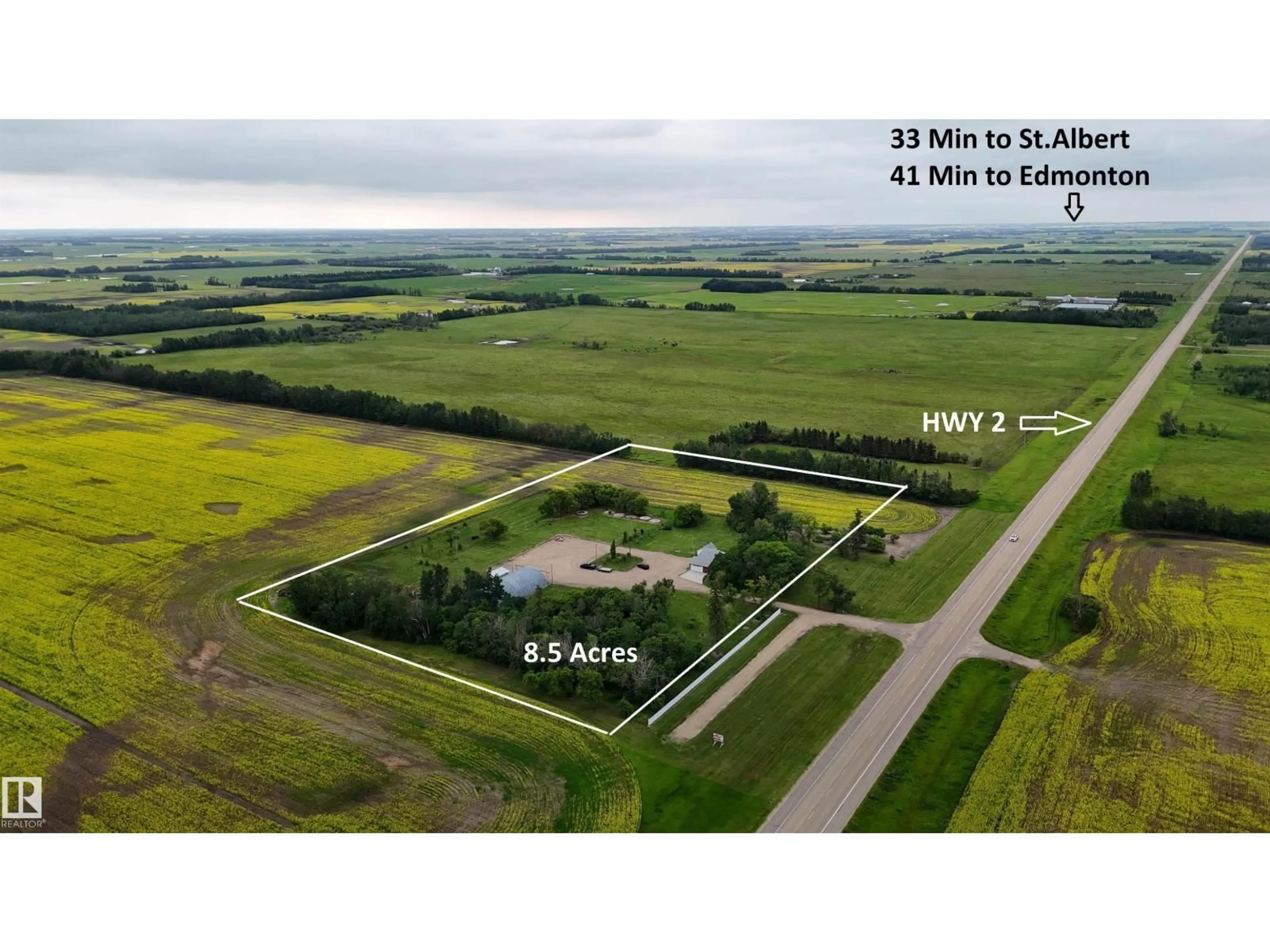 A pic from outside/outdoor area/front of a property/back of a property/a pic from drone, building for 59503 HWY 2, Rural Westlock County Alberta T0G0P0