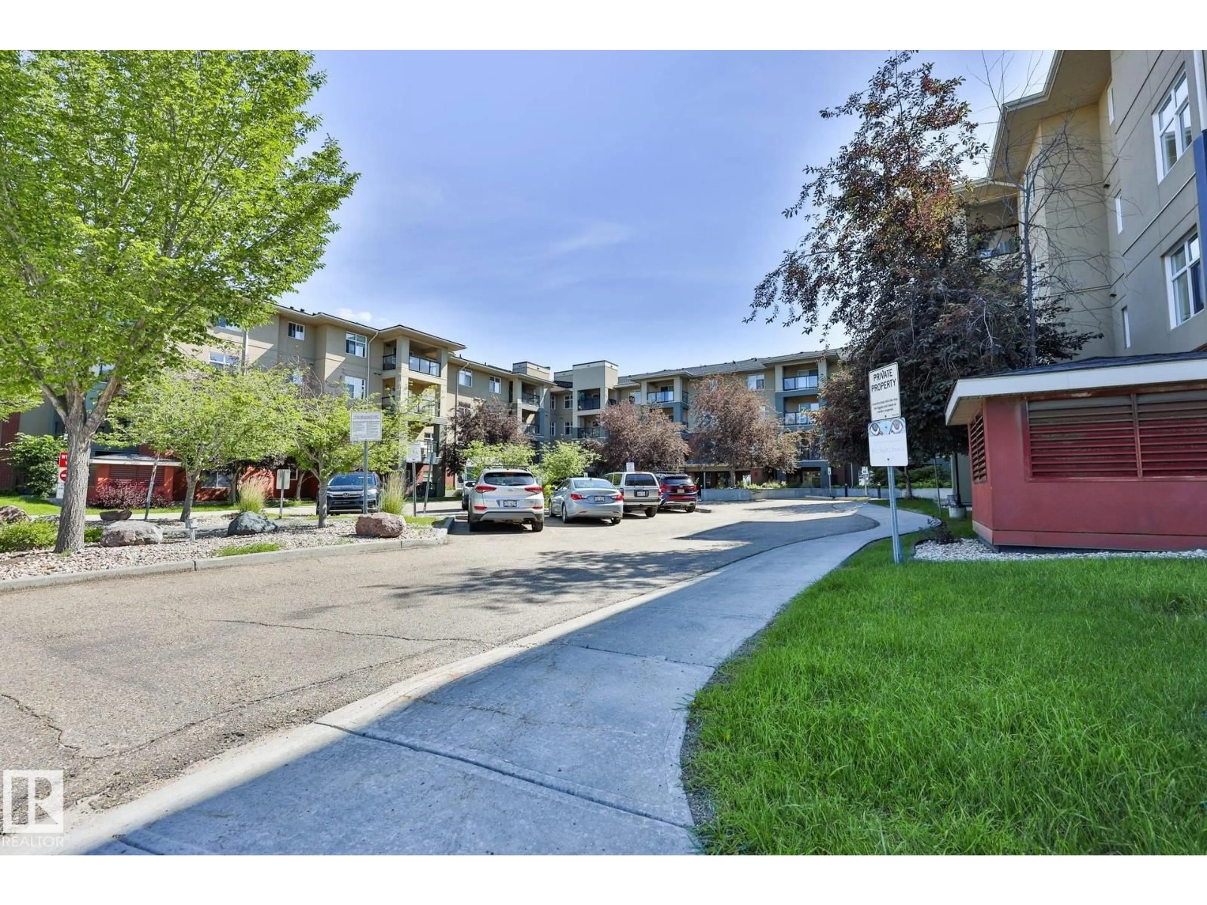Patio, street for #326 - 7909 71 ST, Edmonton Alberta T6B3P5