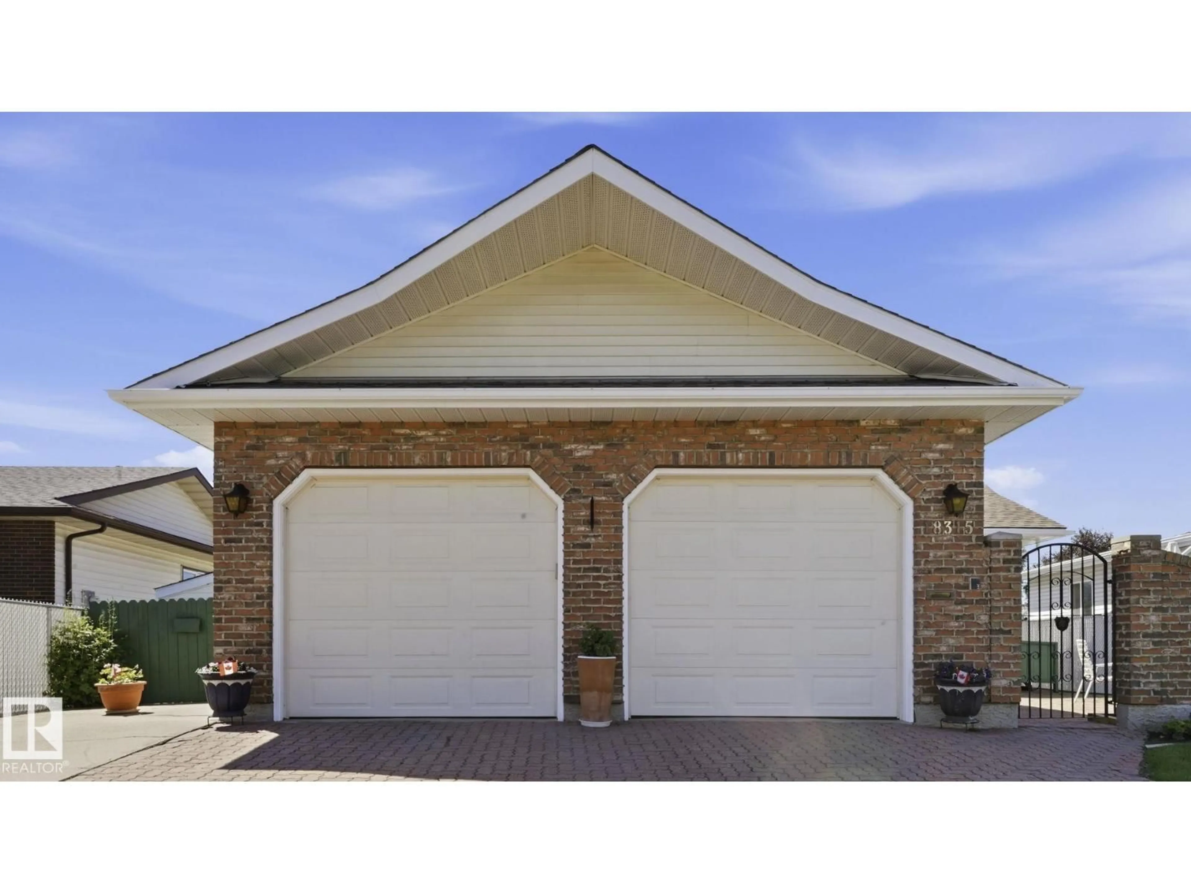 Indoor garage for 18315 86 AV, Edmonton Alberta T5T1J2