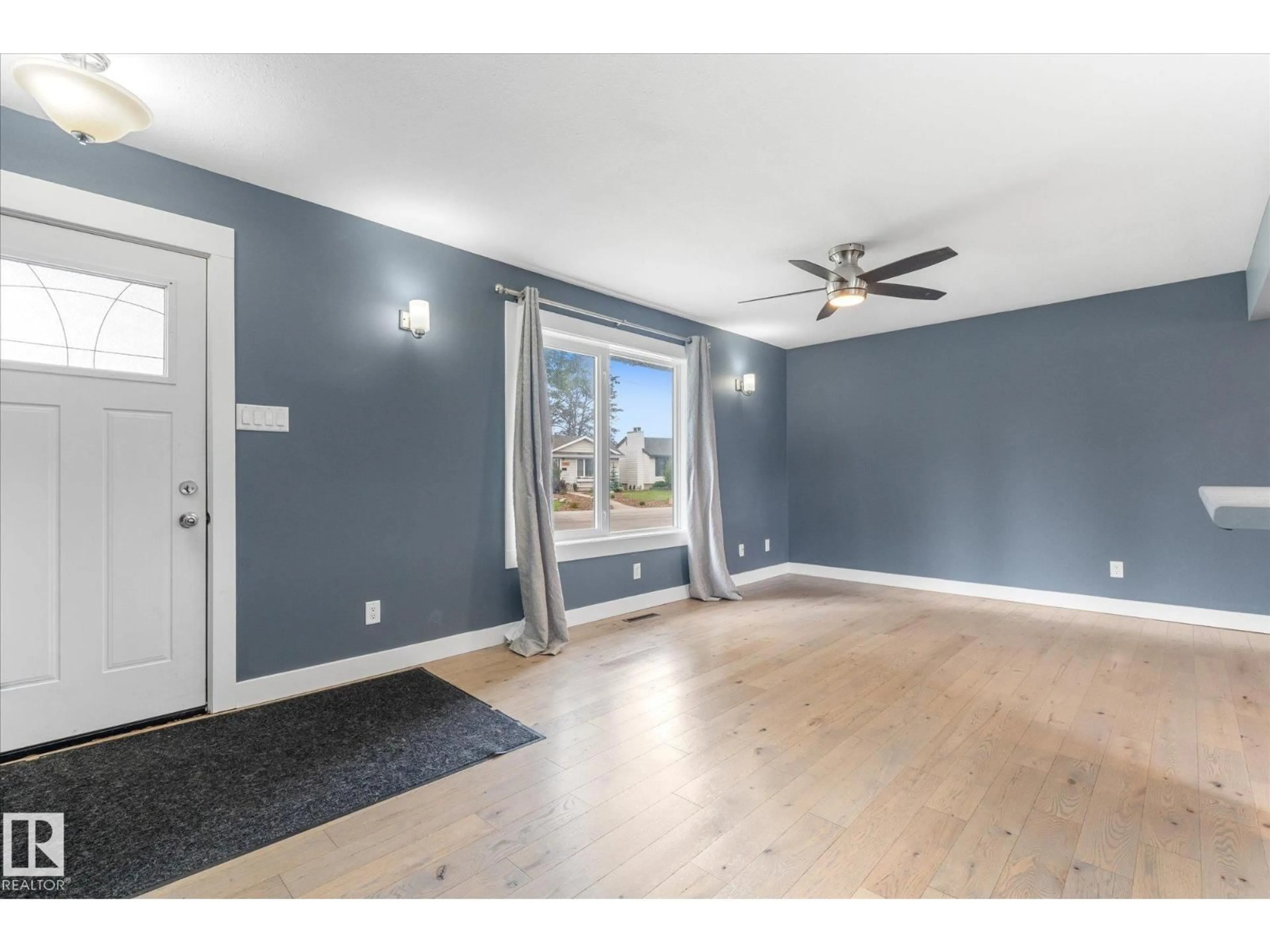 A pic of a room for 19045 164 STREET, Edmonton Alberta T5P3S2