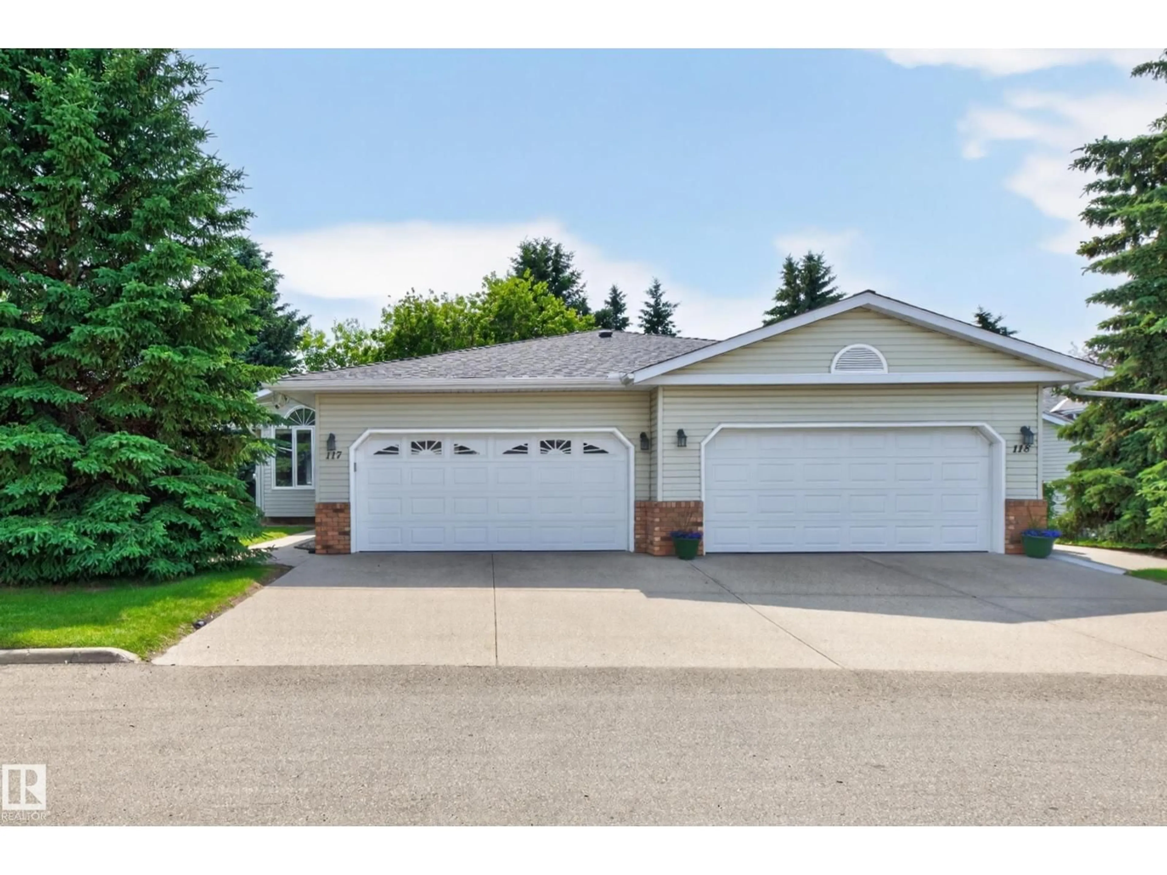 Indoor garage for 117 ALTON DR, Leduc Alberta T9E6N3