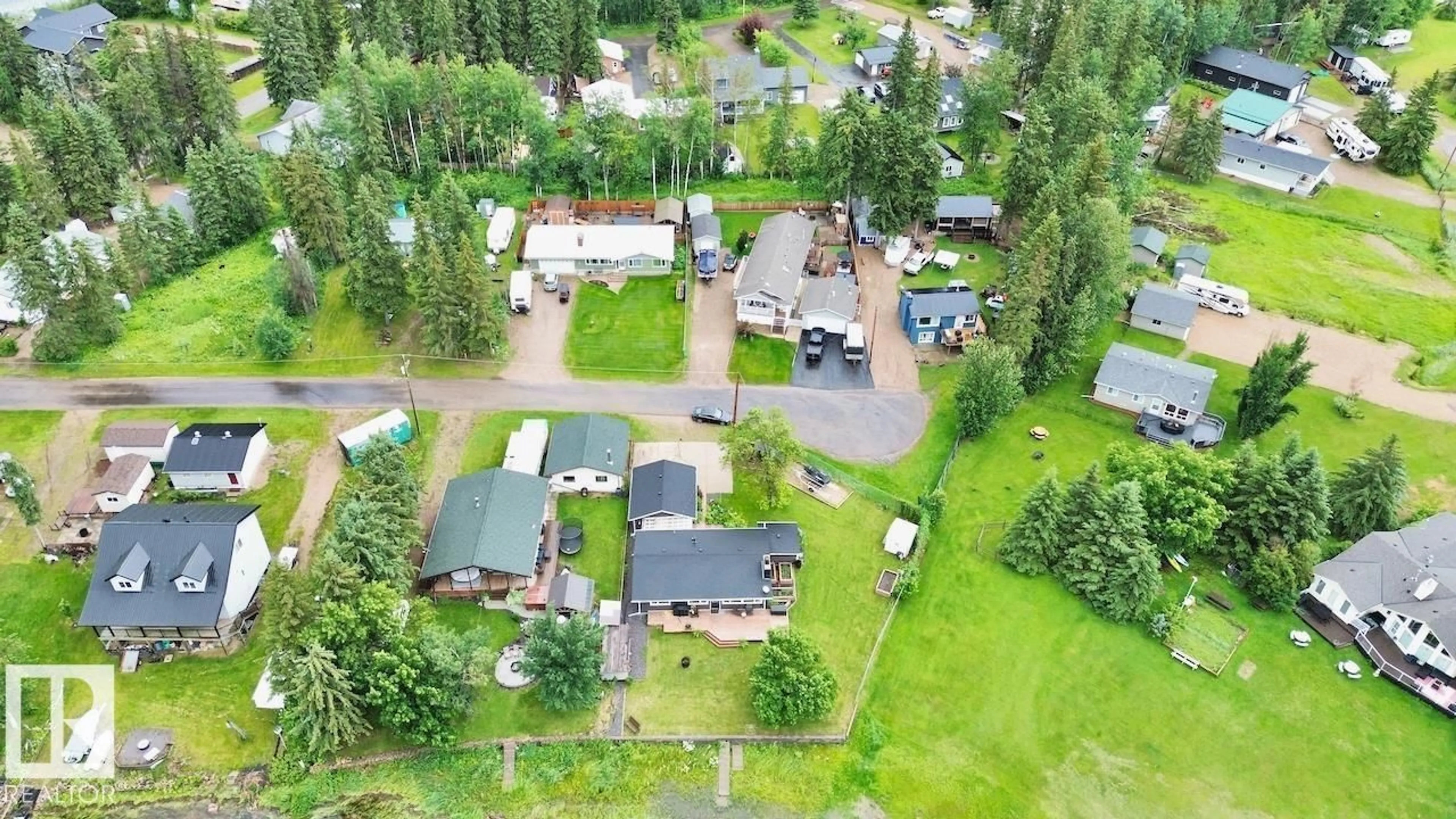 A pic from outside/outdoor area/front of a property/back of a property/a pic from drone, unknown for 623 LAKEVIEW ROAD, Rural Athabasca County Alberta T0A0M0