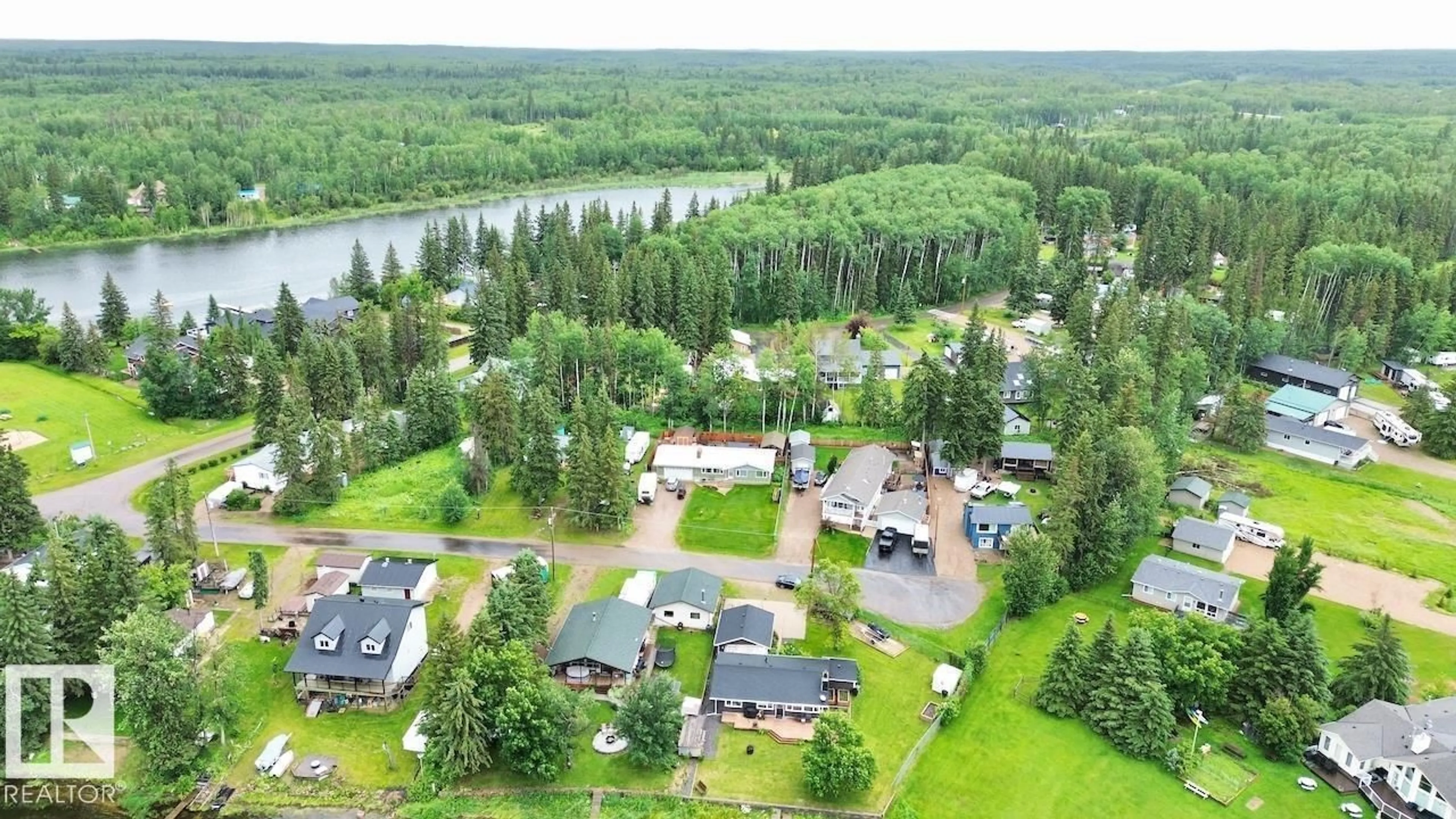 A pic from outside/outdoor area/front of a property/back of a property/a pic from drone, water/lake/river/ocean view for 623 LAKEVIEW ROAD, Rural Athabasca County Alberta T0A0M0