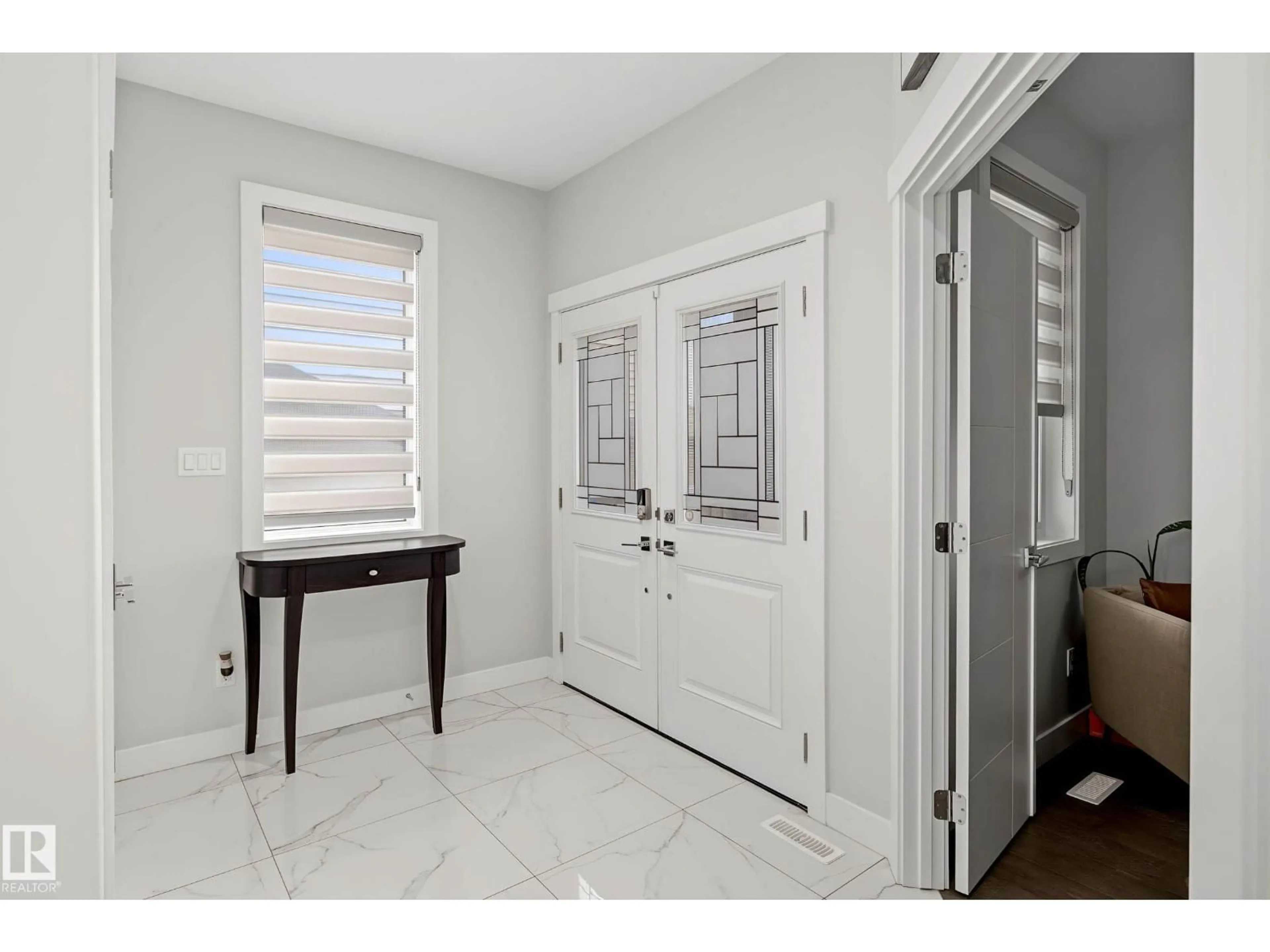 Indoor entryway for 4010 46 AV, Beaumont Alberta T4X2X7