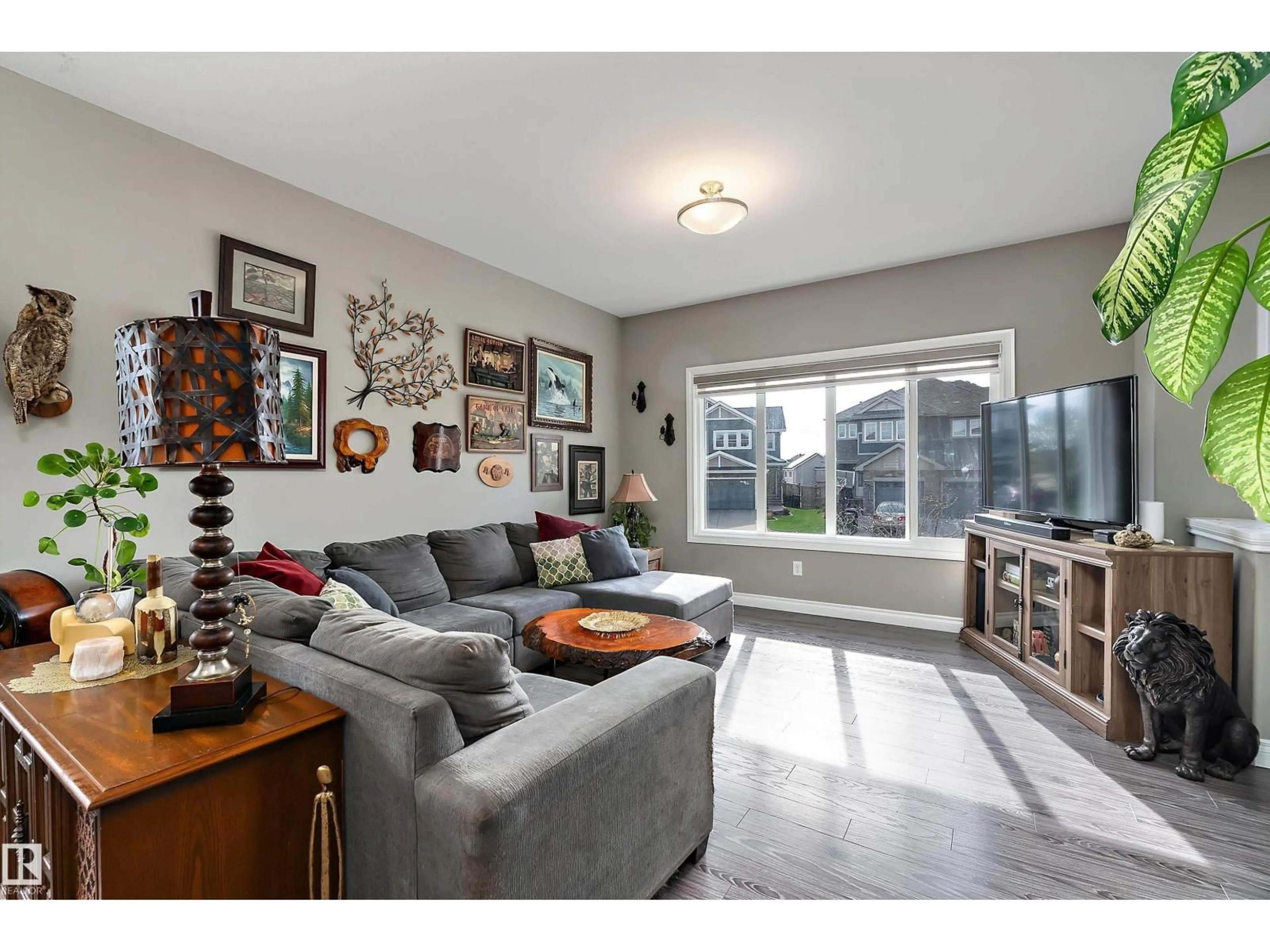 Living room with furniture, unknown for SW - 3417 WEIDLE WY, Edmonton Alberta T6X1V1