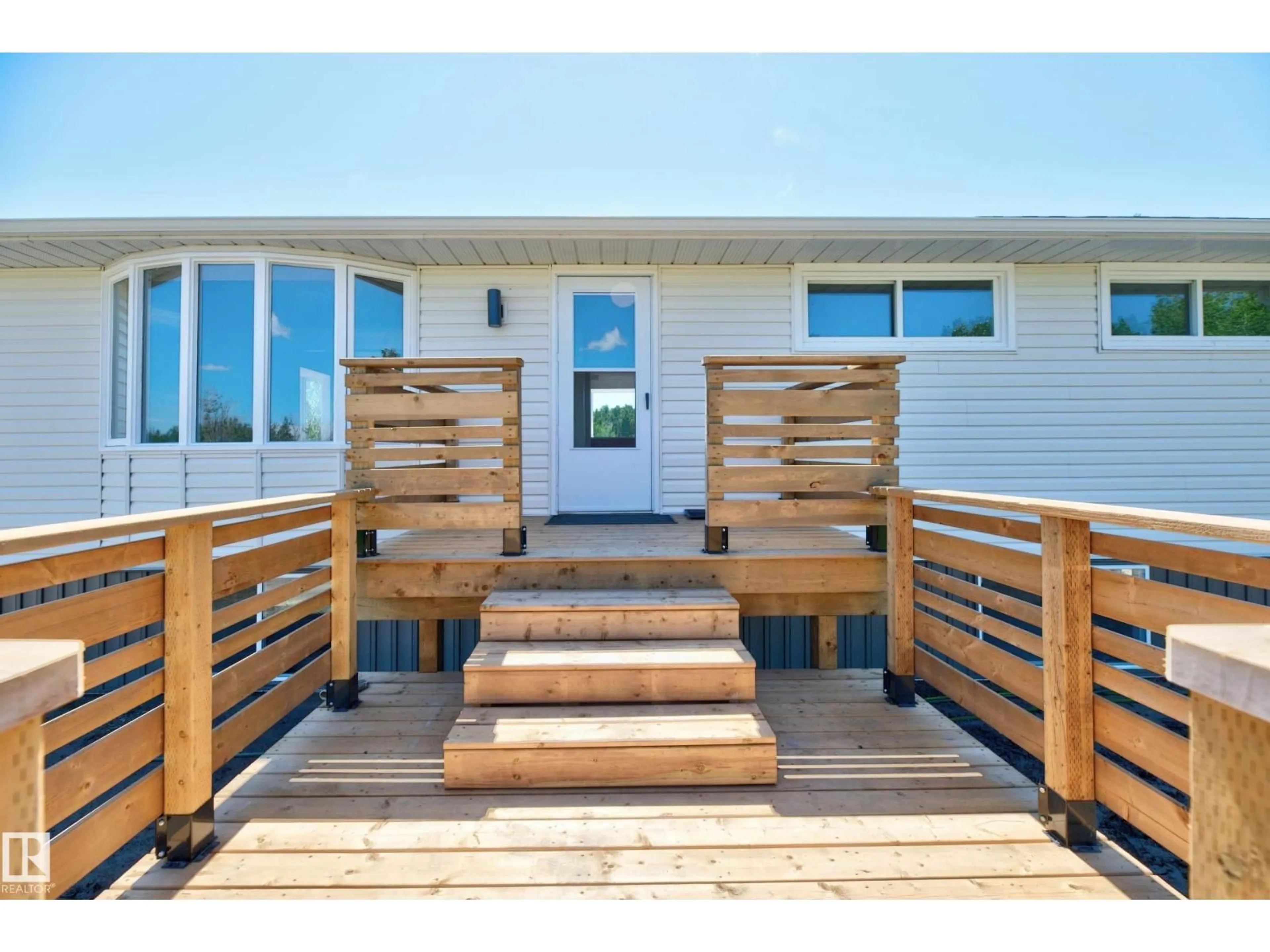 Patio, unknown for 72 50106 RG RD 200, Rural Beaver County Alberta T0B4J1
