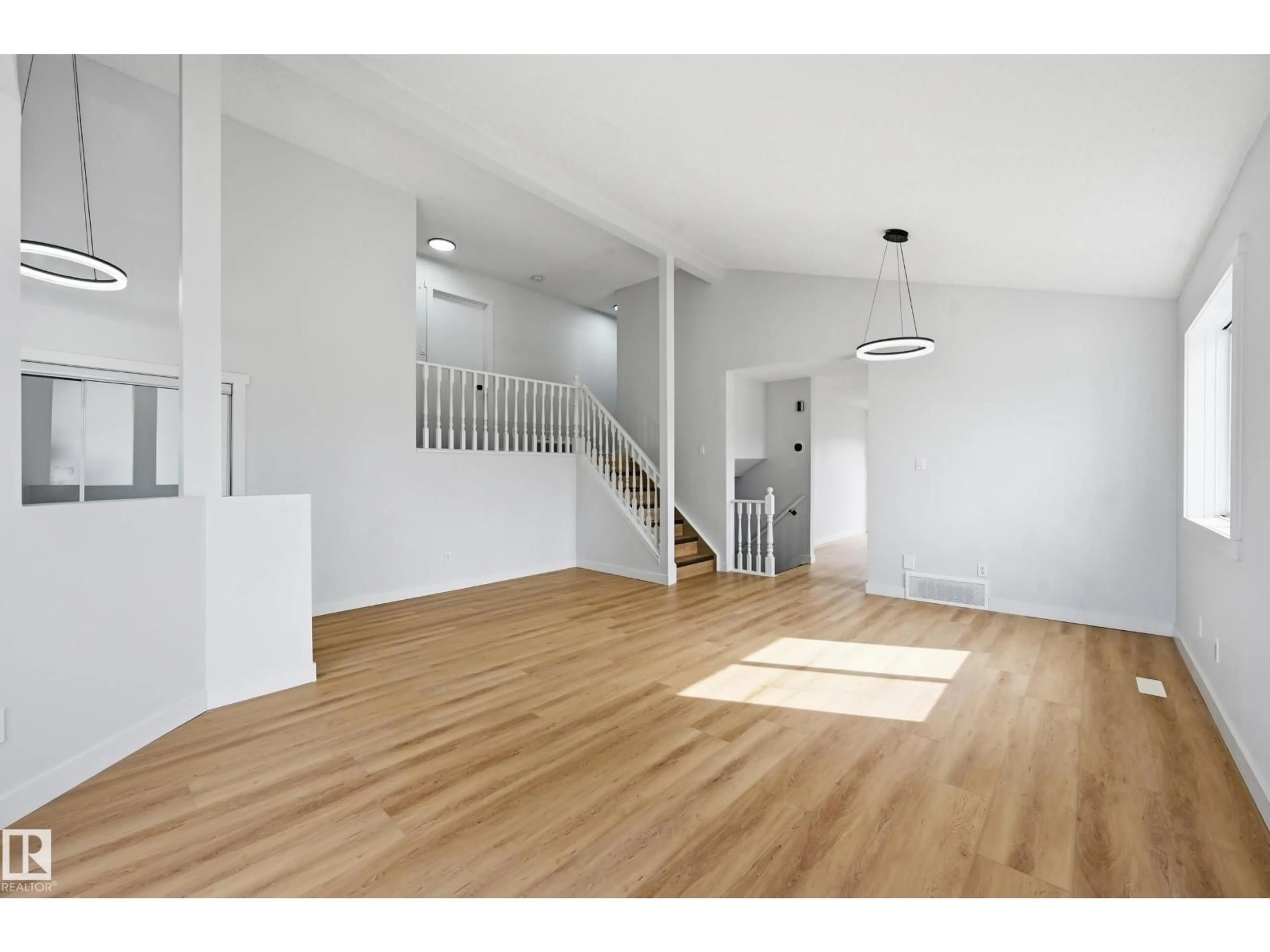 Unknown for 631 JENNER COVE CV, Edmonton Alberta T6L6S1