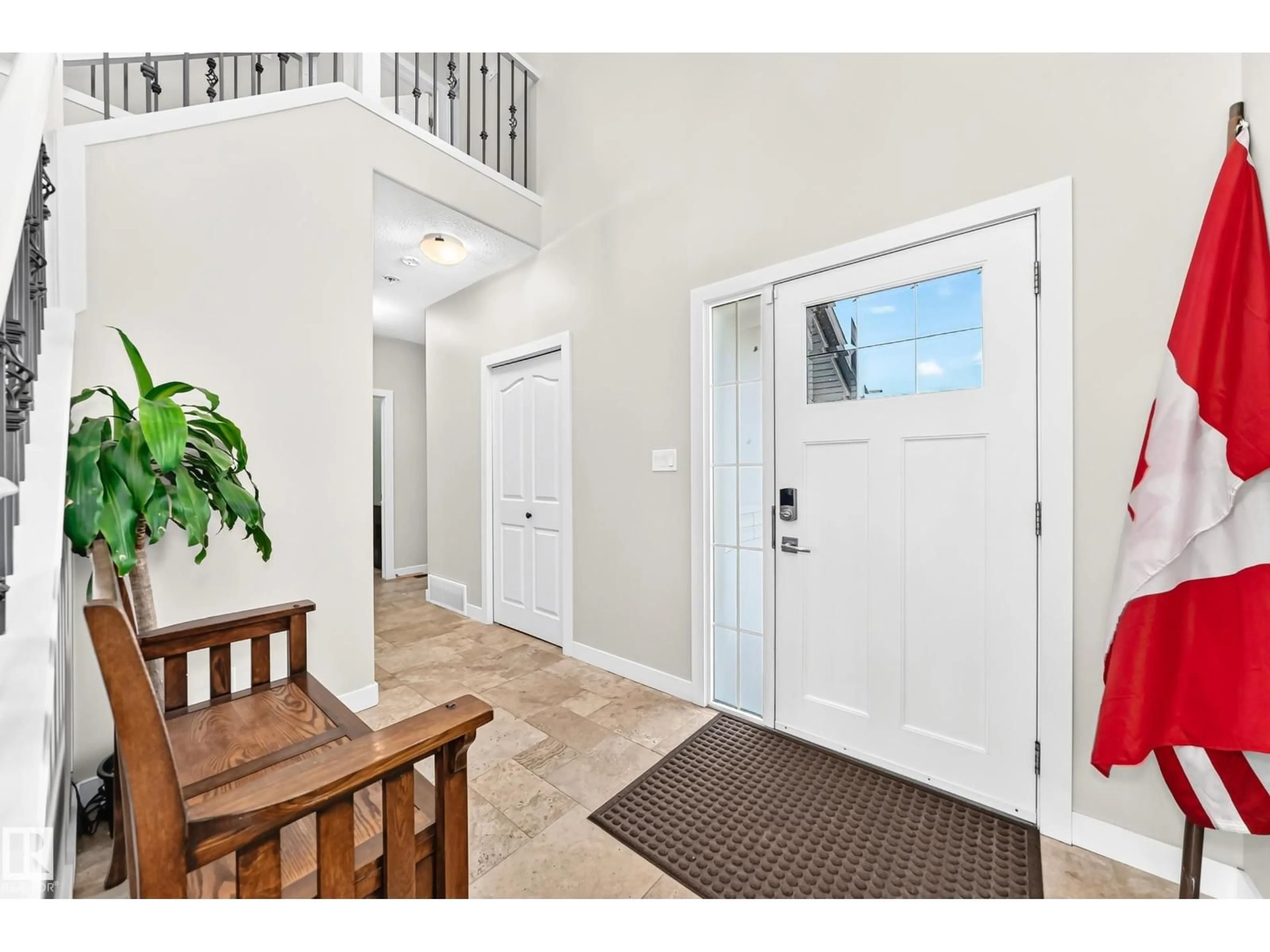Indoor entryway for 17819 8 AV, Edmonton Alberta T6W2S6