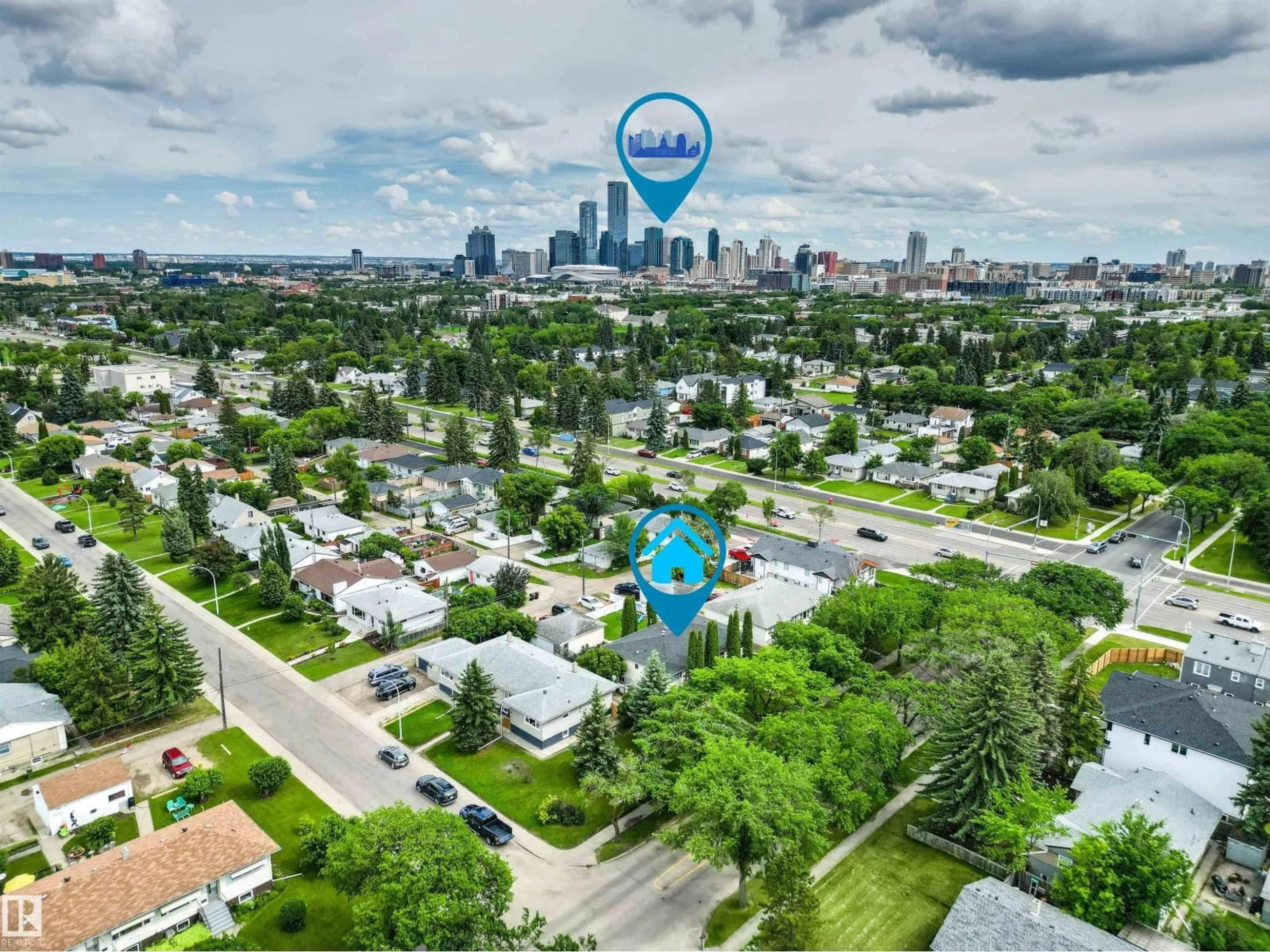 A pic from outside/outdoor area/front of a property/back of a property/a pic from drone, city buildings view from balcony for NW - 11115 116 ST, Edmonton Alberta T5G2V7