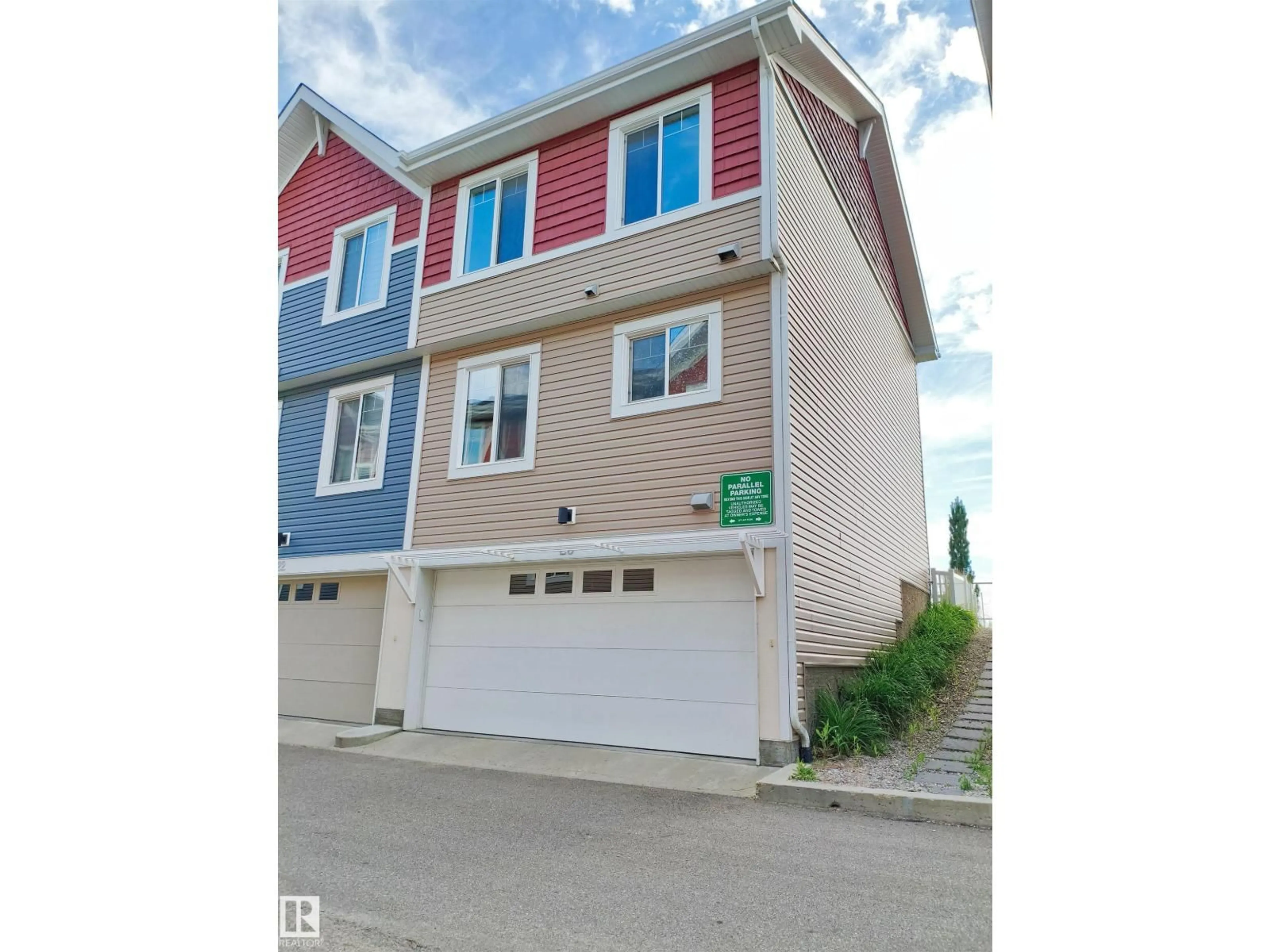 Home with vinyl exterior material, street for 23 - 1508 105 ST NW, Edmonton Alberta T6J5R8