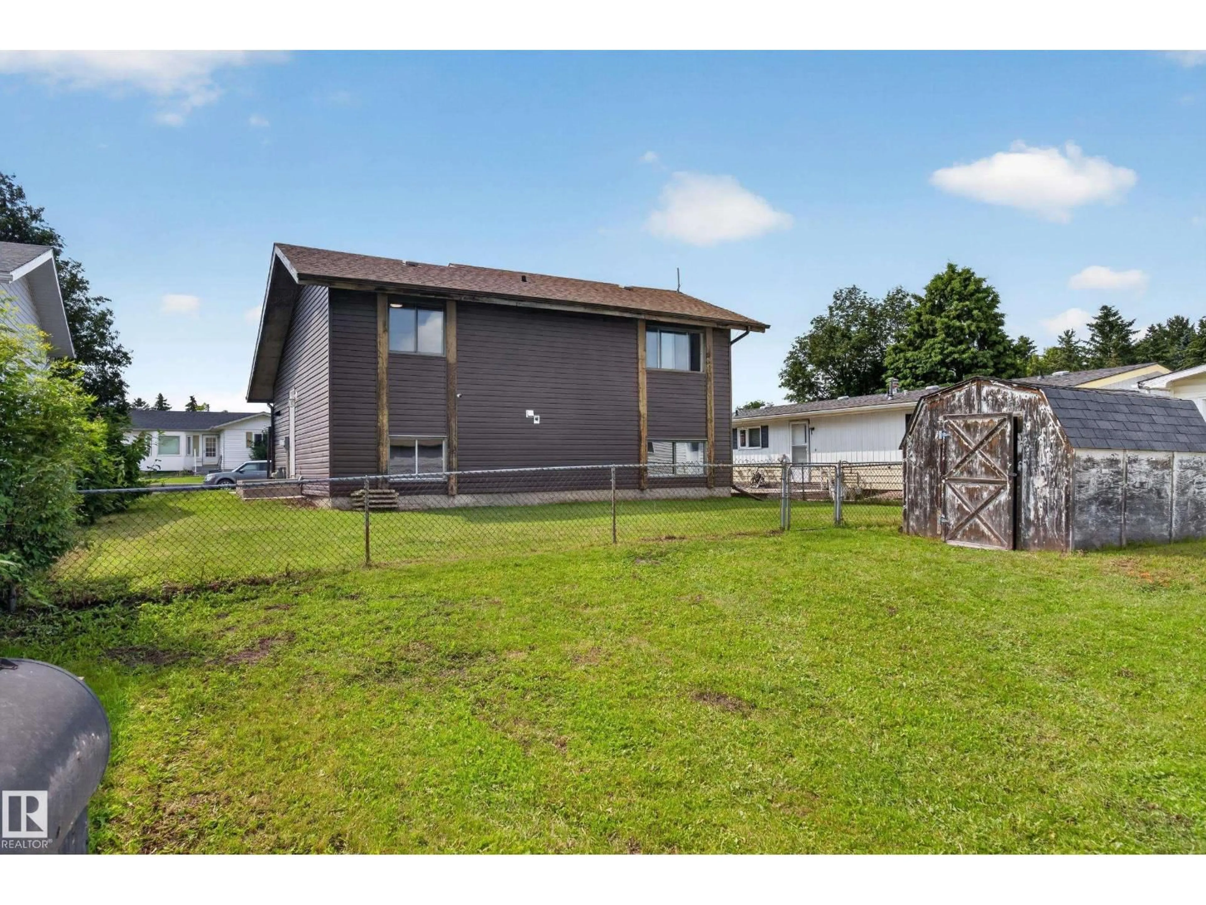 A pic from outside/outdoor area/front of a property/back of a property/a pic from drone, unknown for 131 CAMERON CRESCENT, Wetaskiwin Alberta T9A3H5